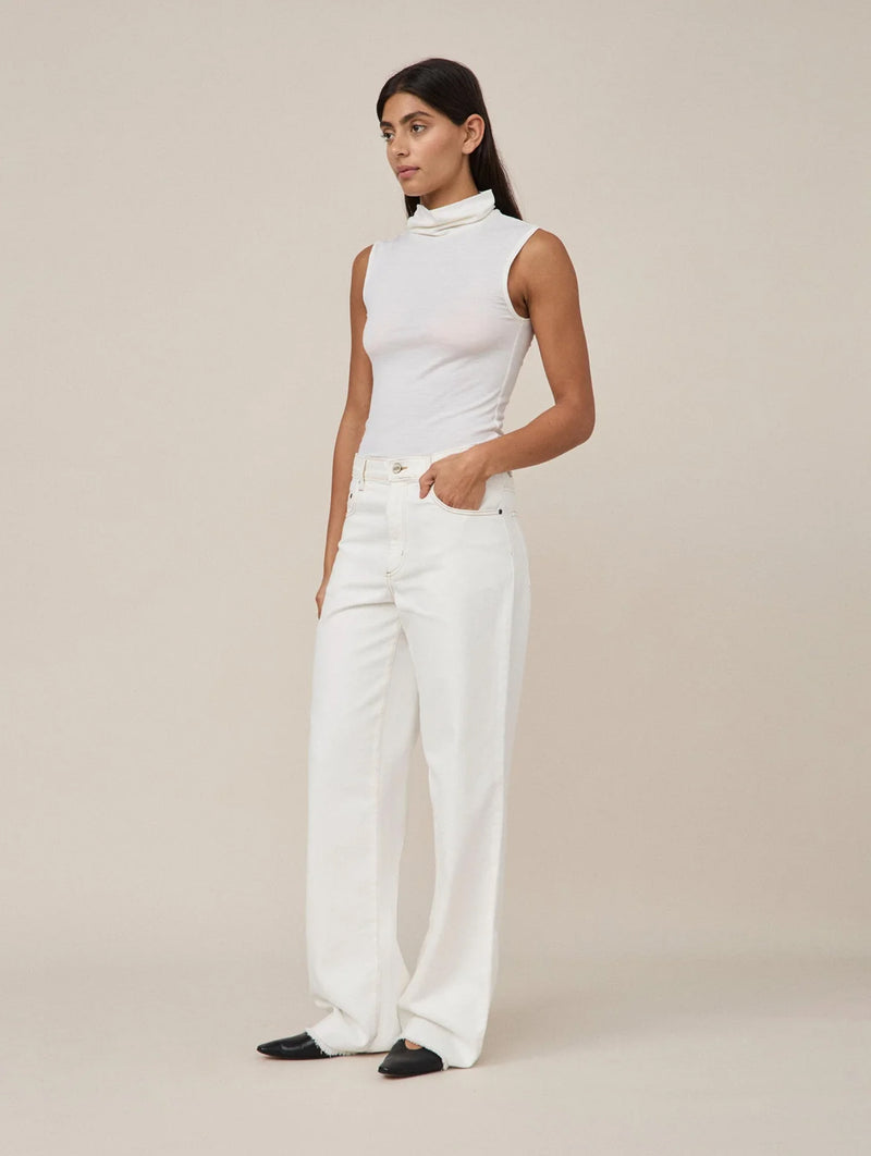 01 Turtleneck Singlet in Ivory