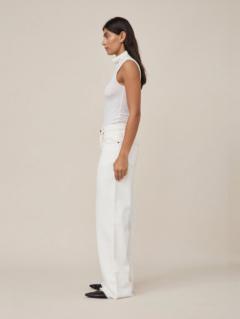 01 Turtleneck Singlet in Ivory