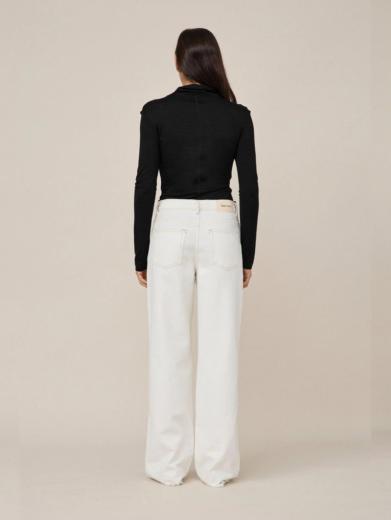 01 Turtleneck in Black