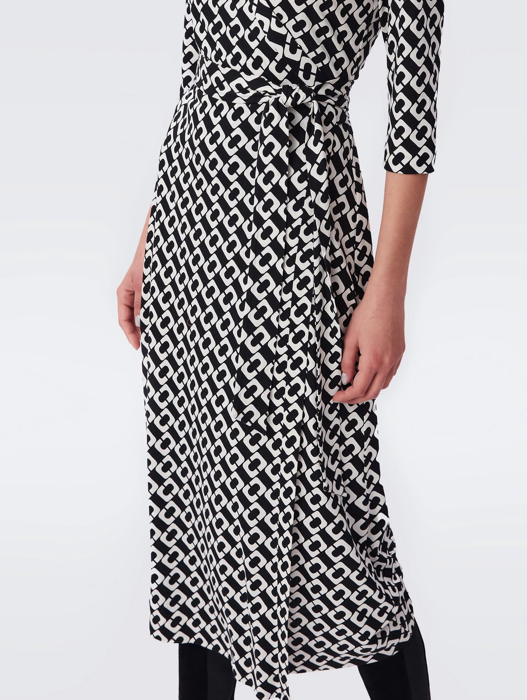 Abigail Wrap Dress in Chain Link