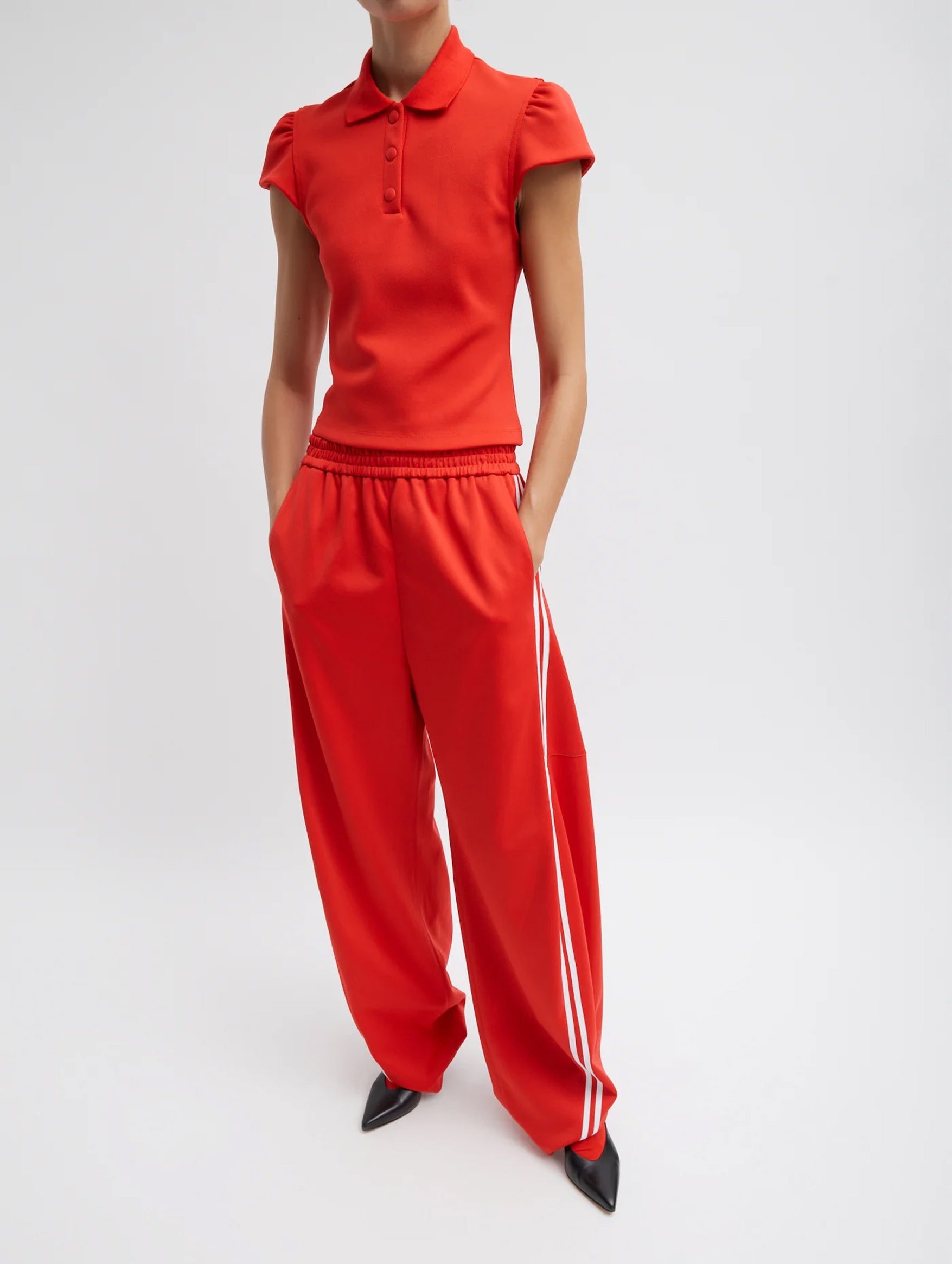 Contrast Stripe Active Knit Winslow Pant Regular in Red