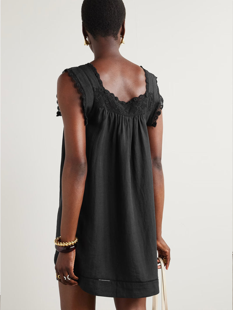 Almadia Dress in Black