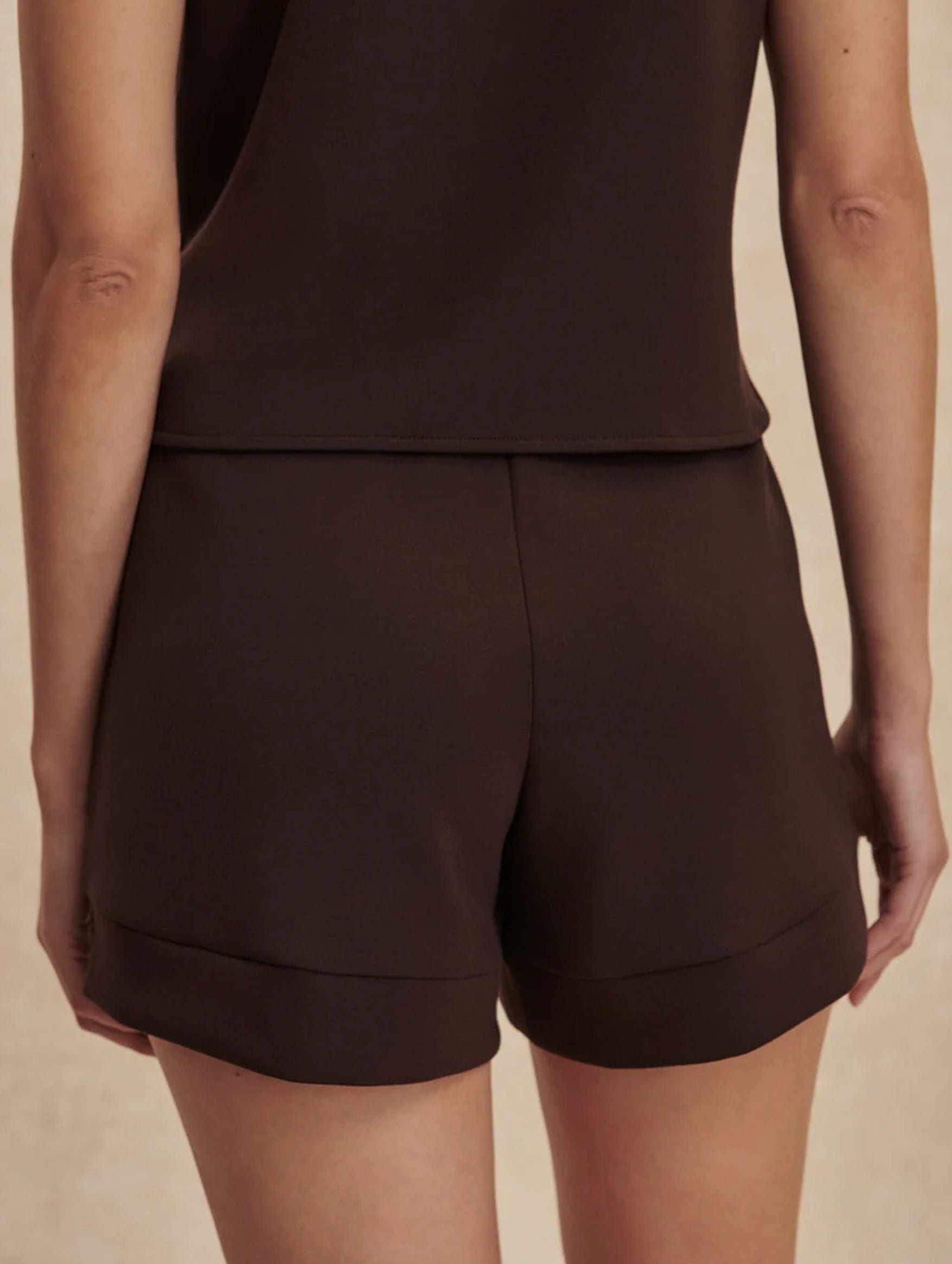 Atrium High Rise Short 4.5 in Coffee Bean