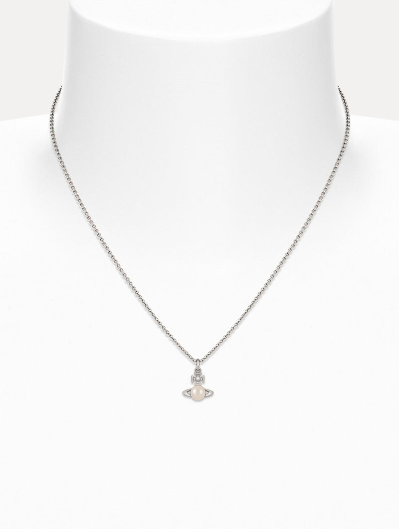 Balbina Pendant in Platinum & Cream Pearl