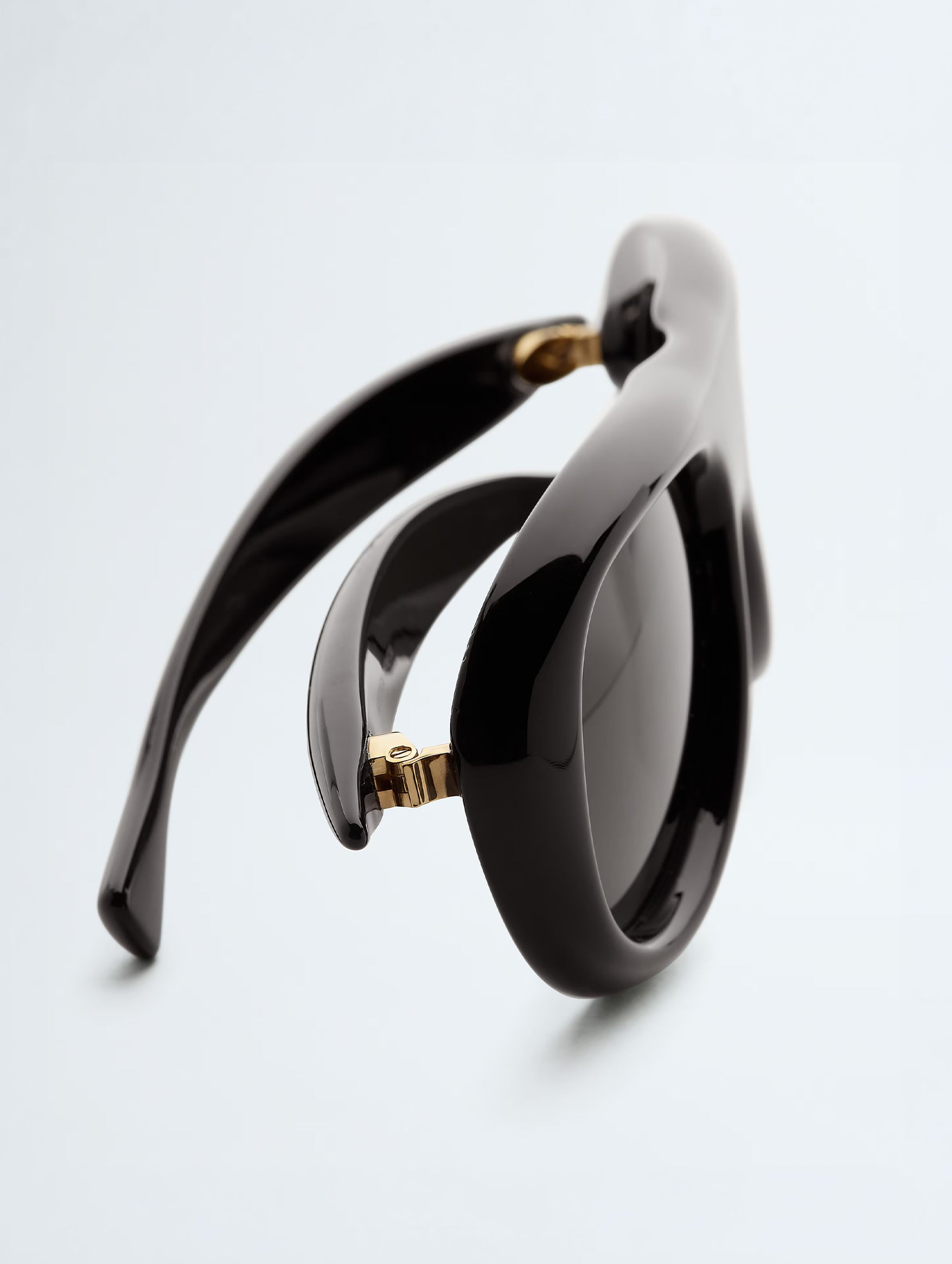 BV1483S 001 in Black