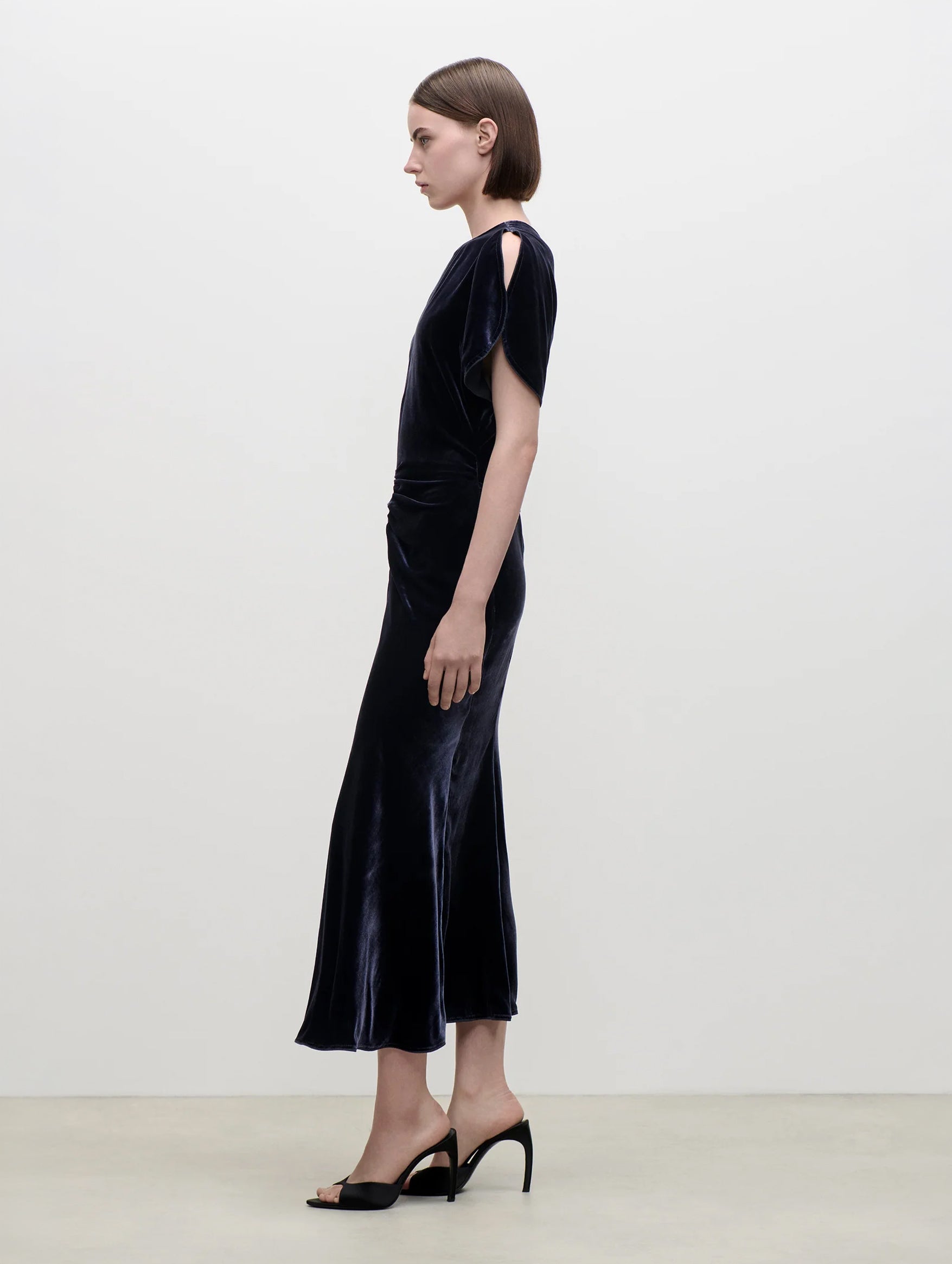 Bela Midi Dress in Navy Velvet
