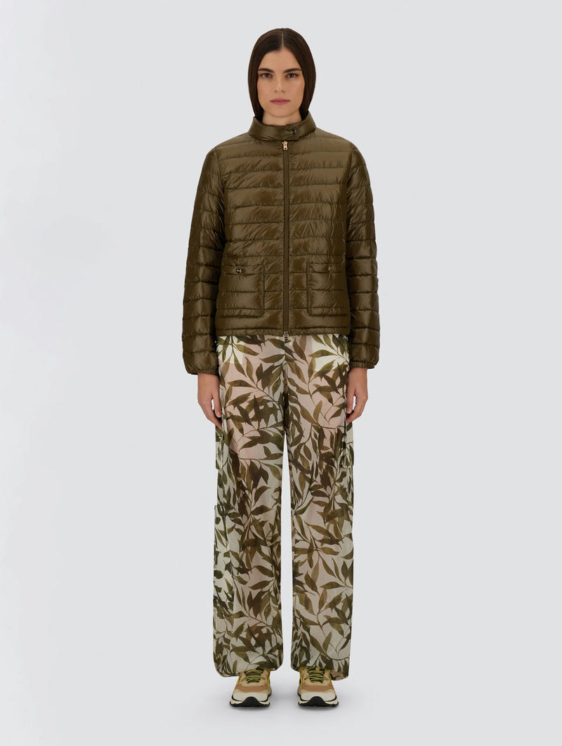 Bomber Jacker in Nylon Ultralight in Military Green