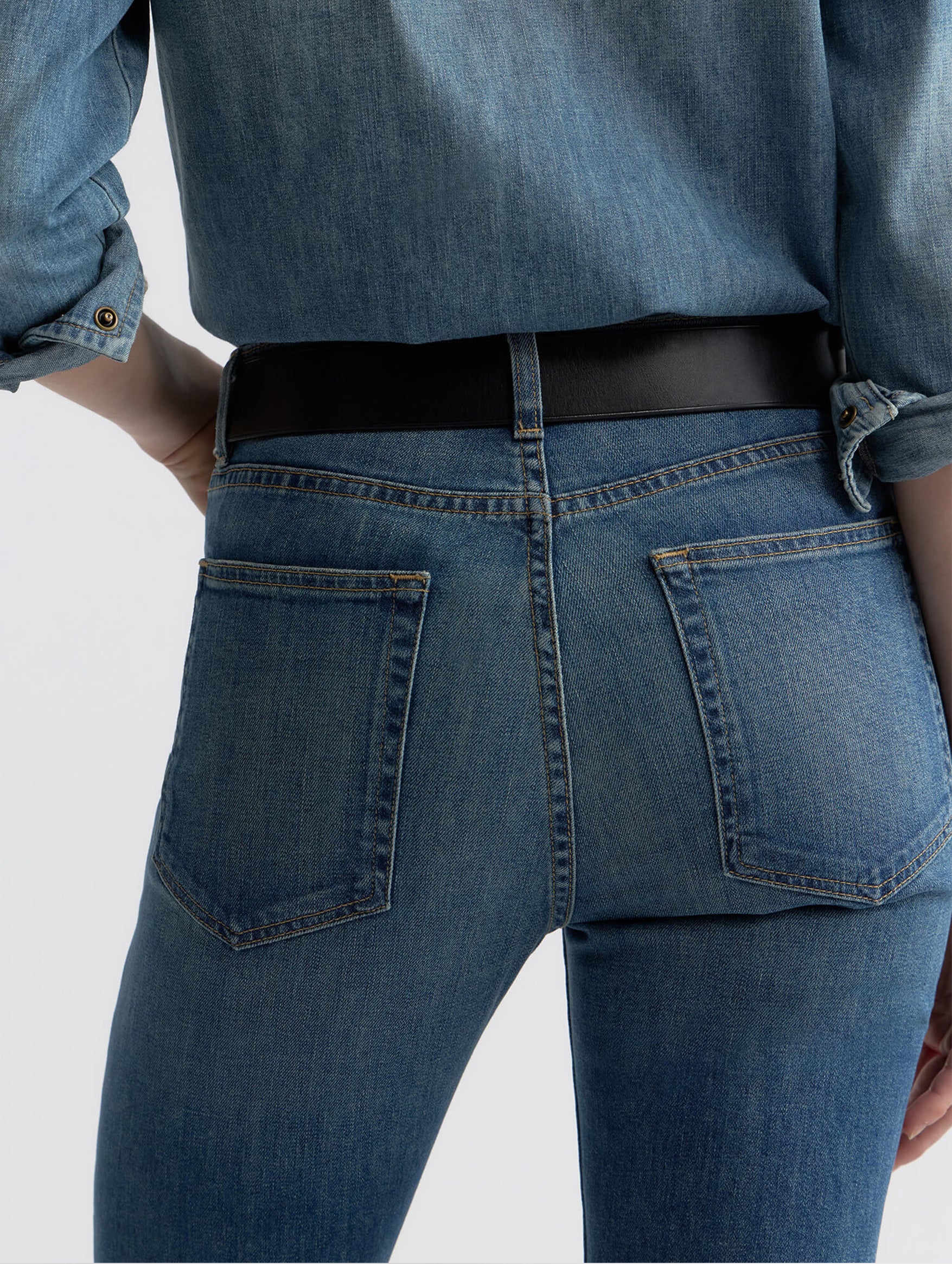 Boot Cut Jean in Classic Wash