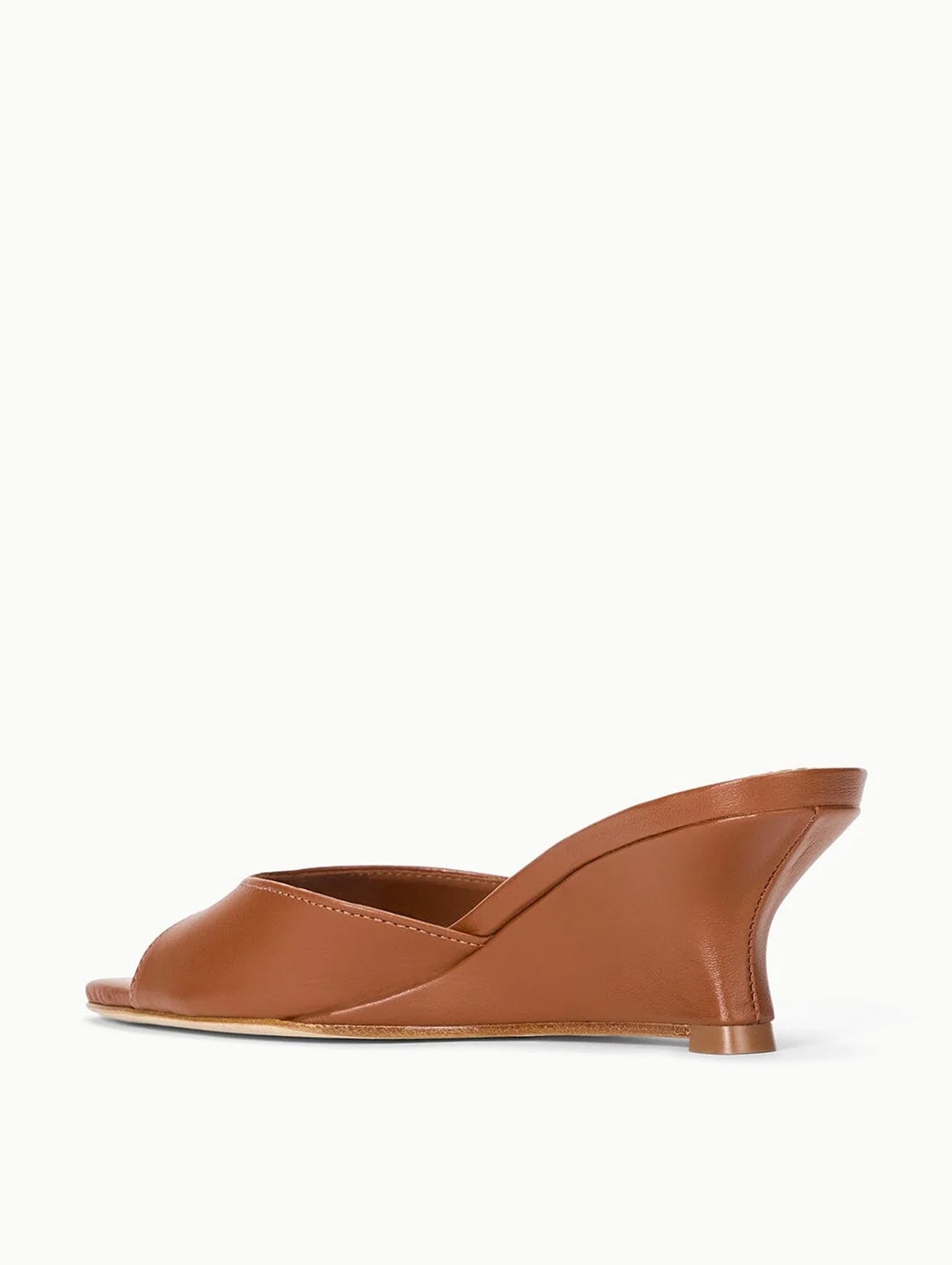 Brigitte Wedge in Tabac