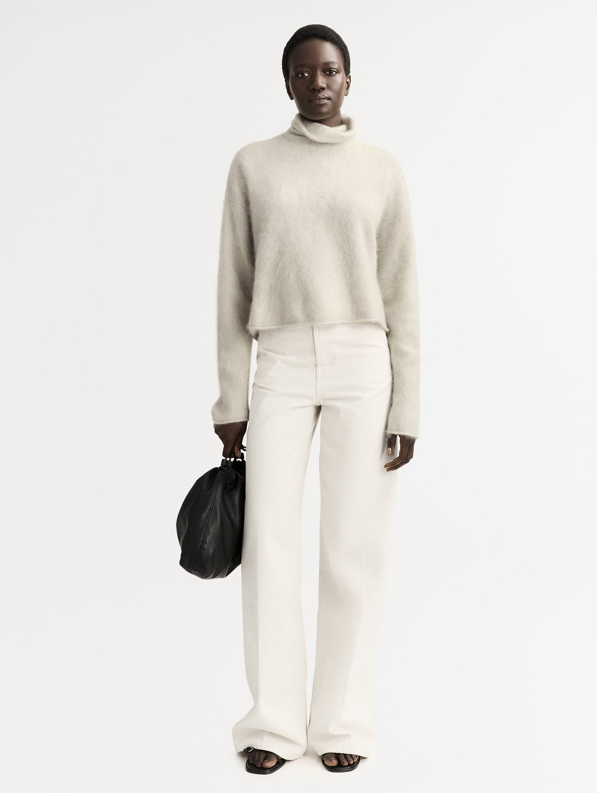 Brushed Cashmere Turtleneck in Chalk