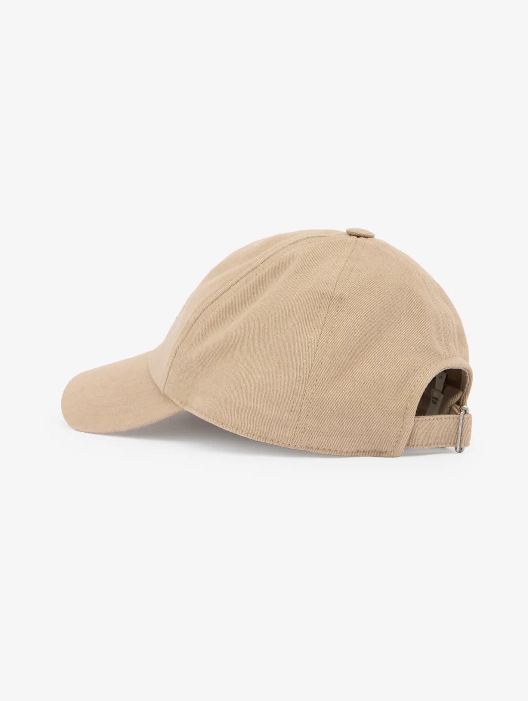Tomas Cap in Sahara