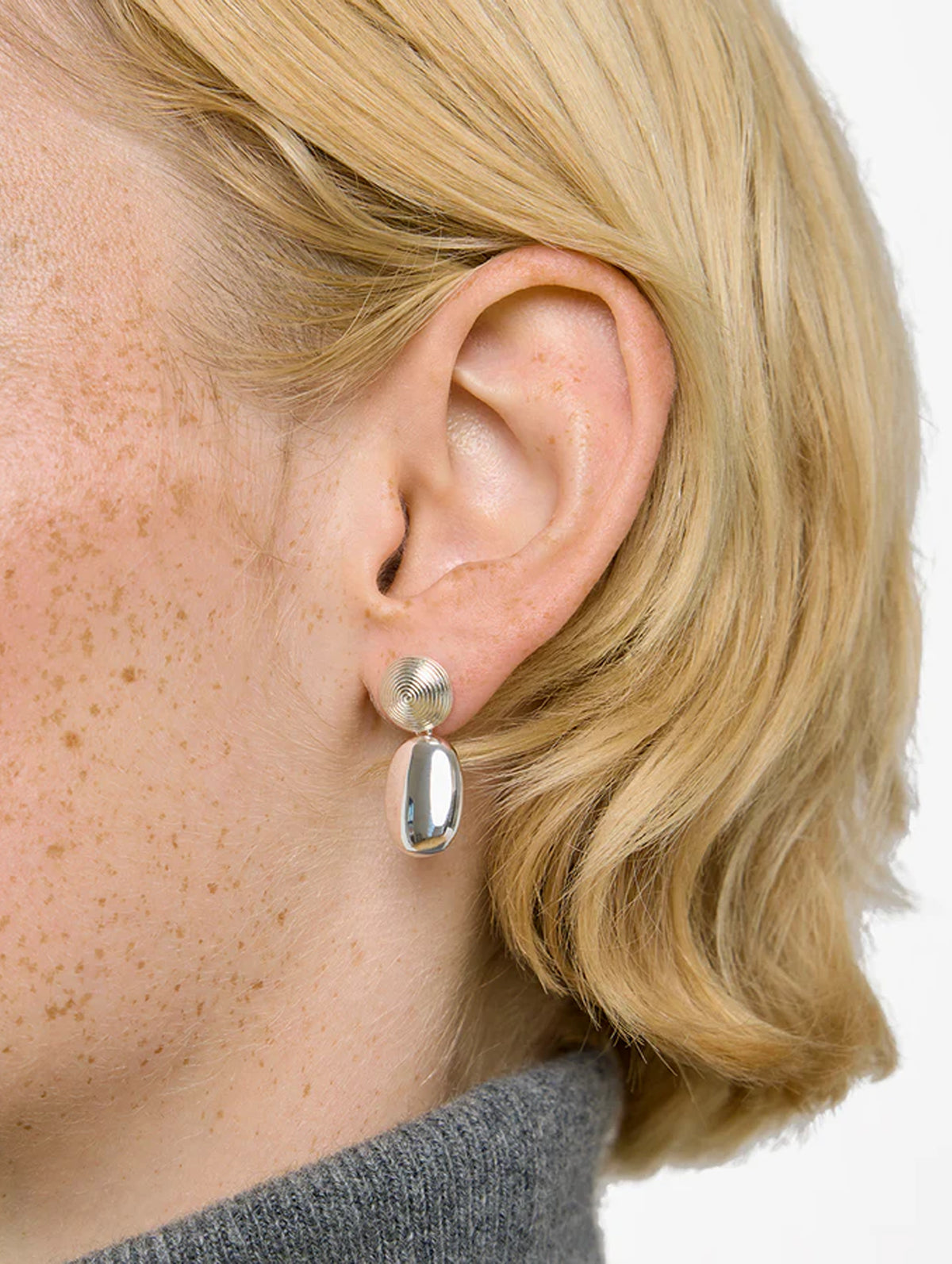 The Carla Earrings in Silver