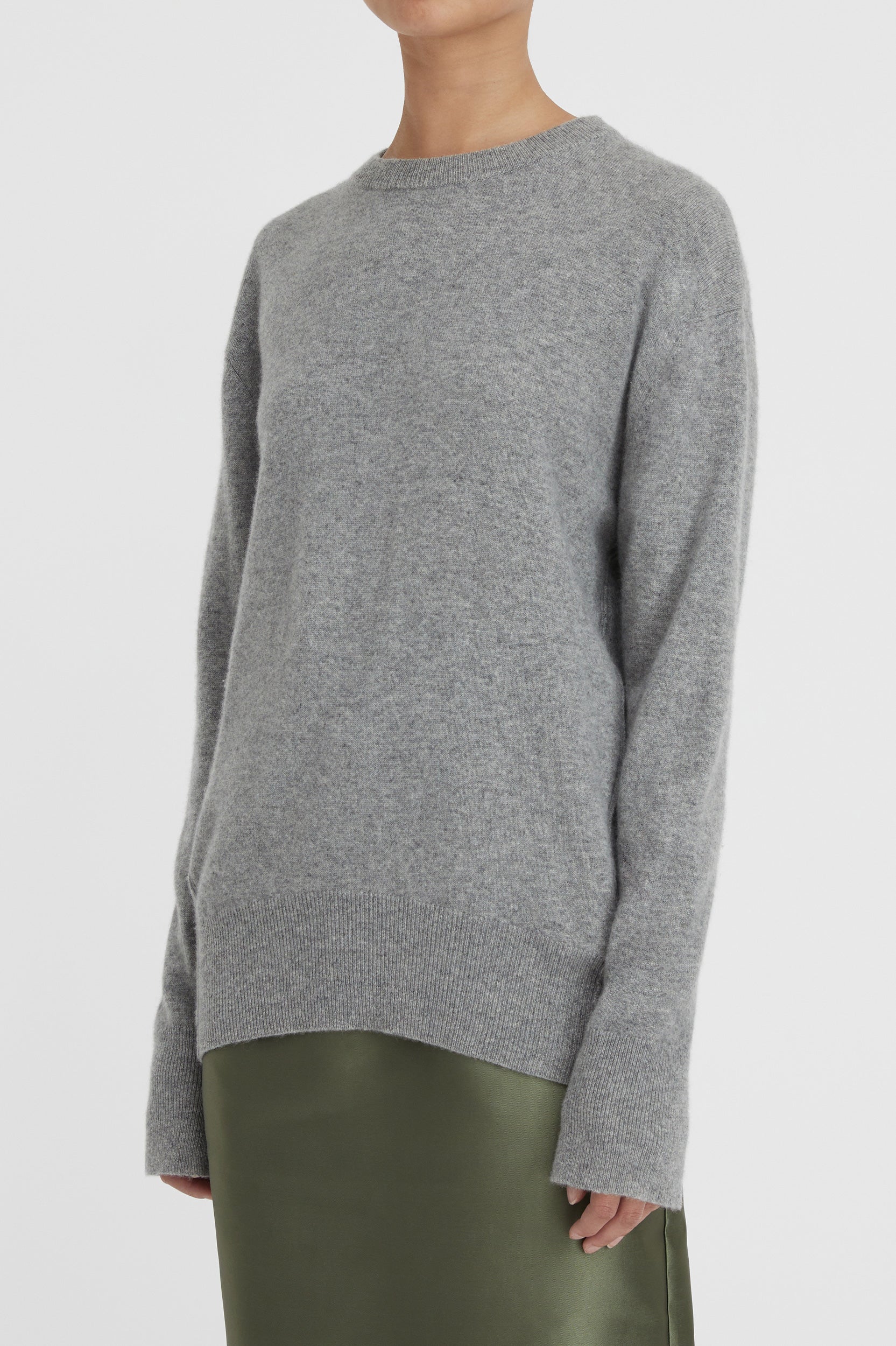 Cashmere Crewneck in Husky