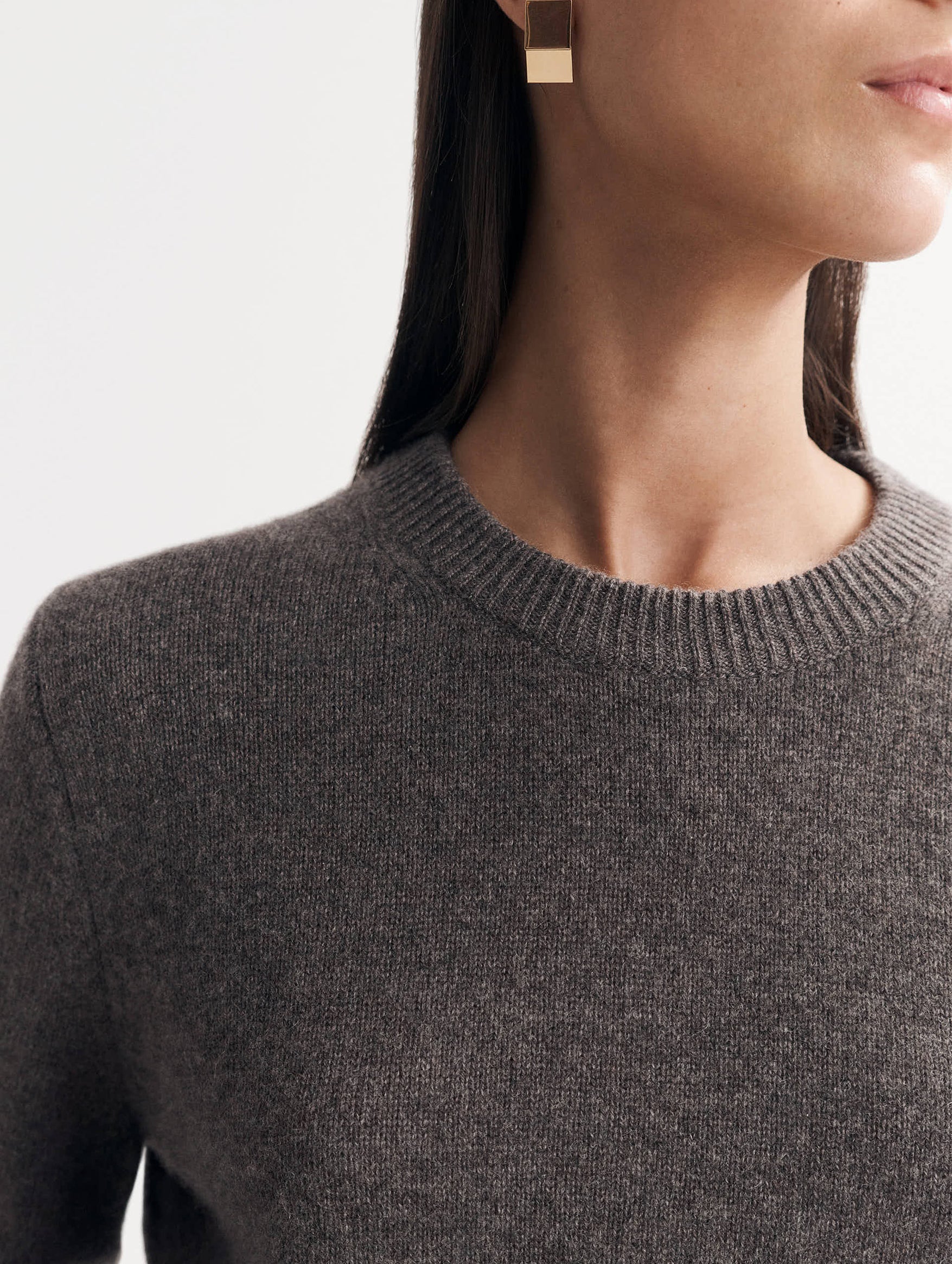 Classic Cashmere Crewneck in Wood