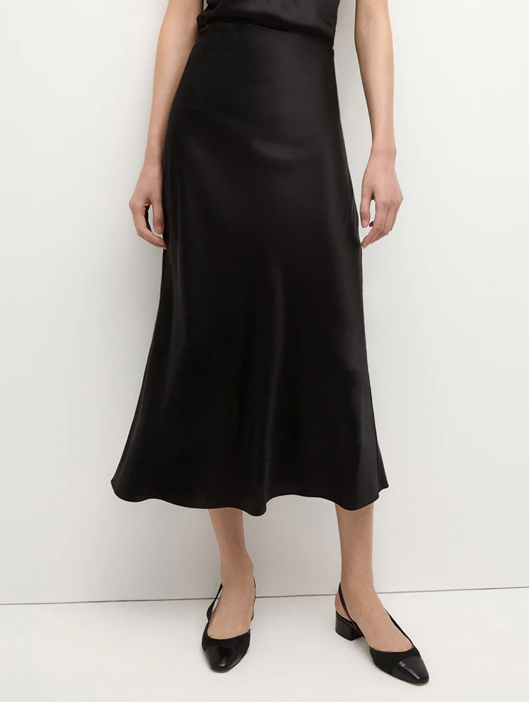 Clover Stretch-Silk Skirt in Black