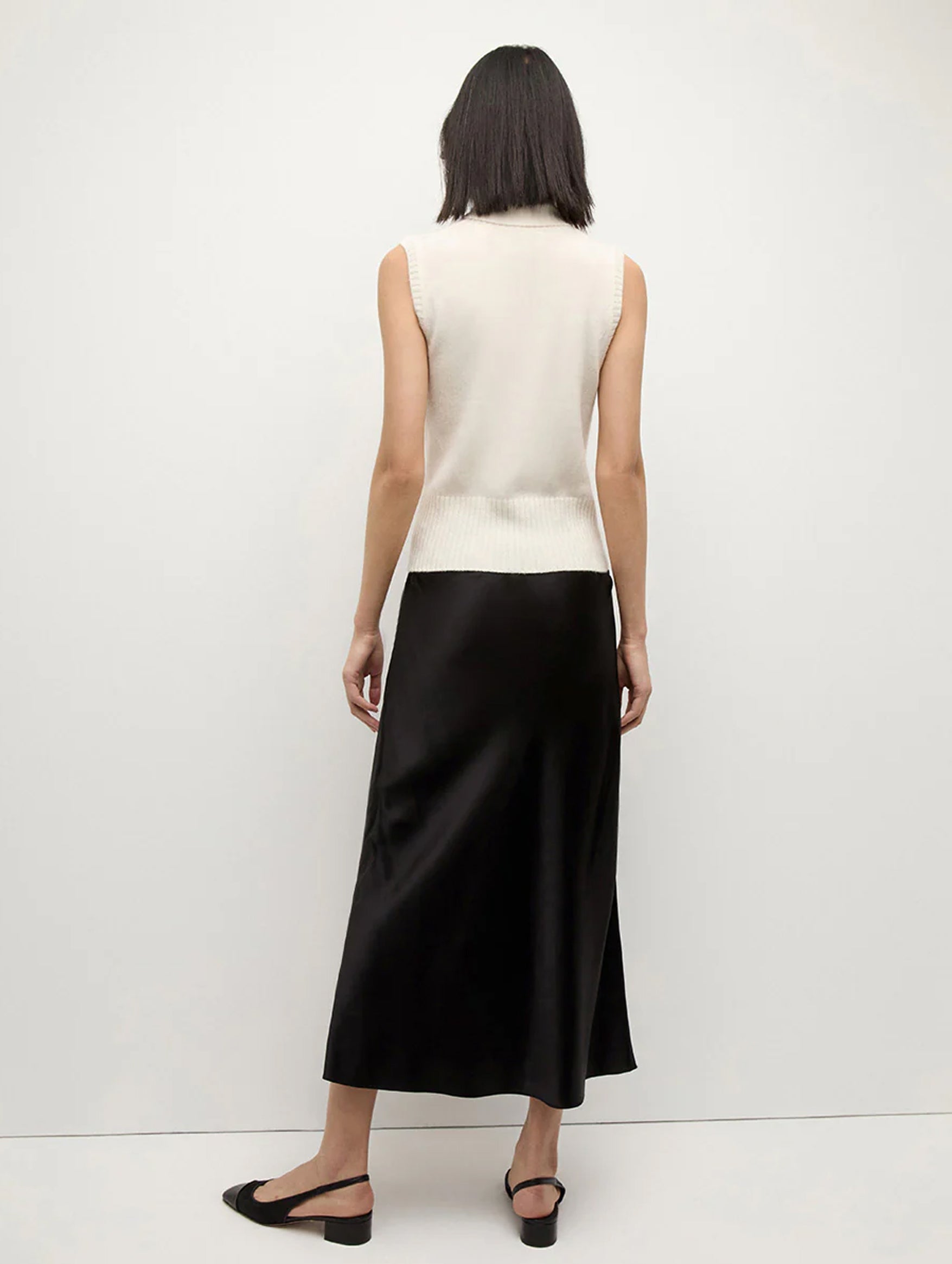 Clover Stretch-Silk Skirt in Black