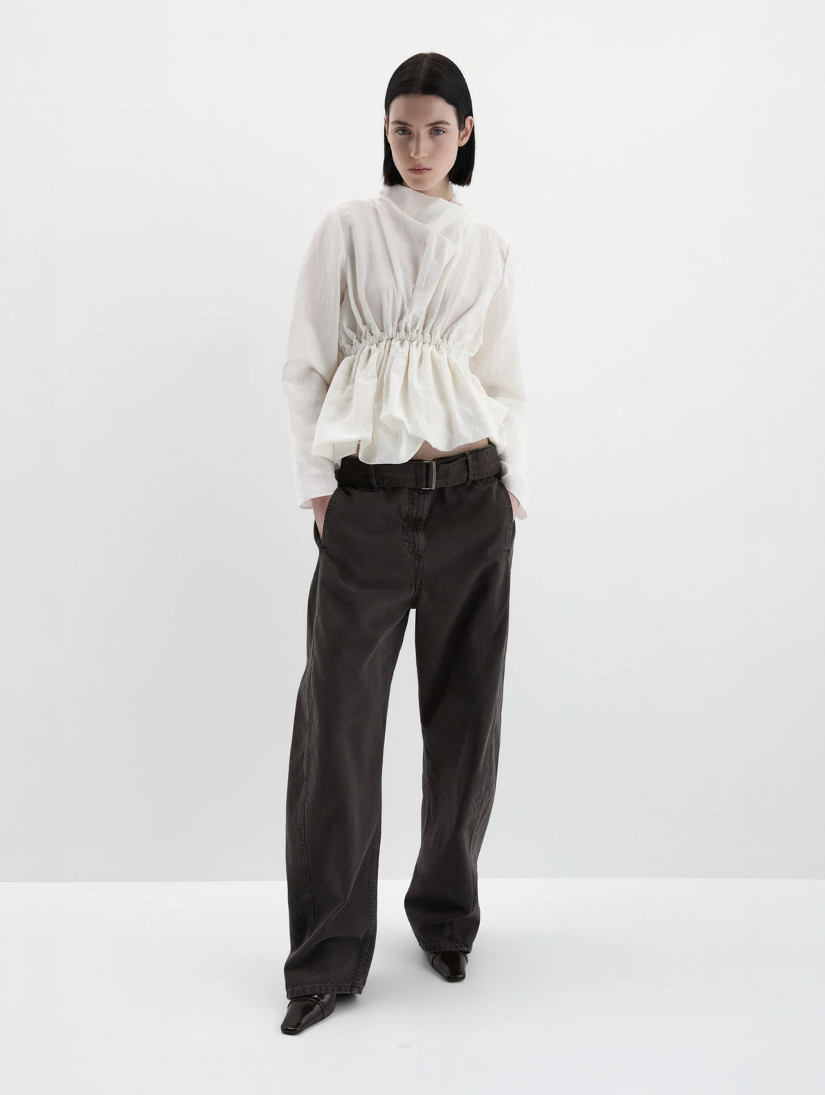Denim Low-rise Belted Trousers in Brown
