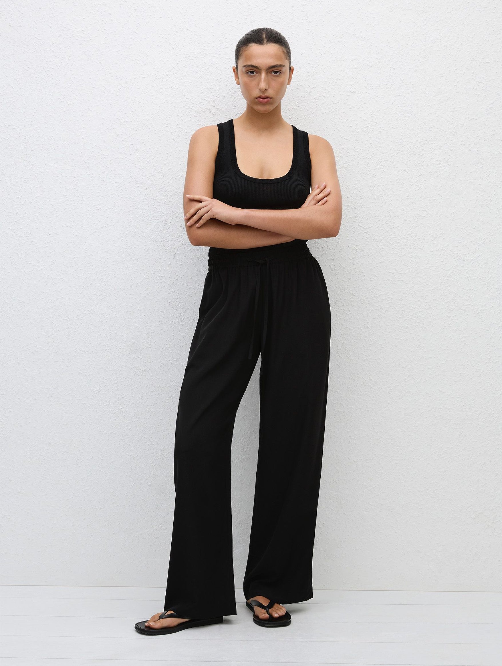 Drawstring Trouser in Black