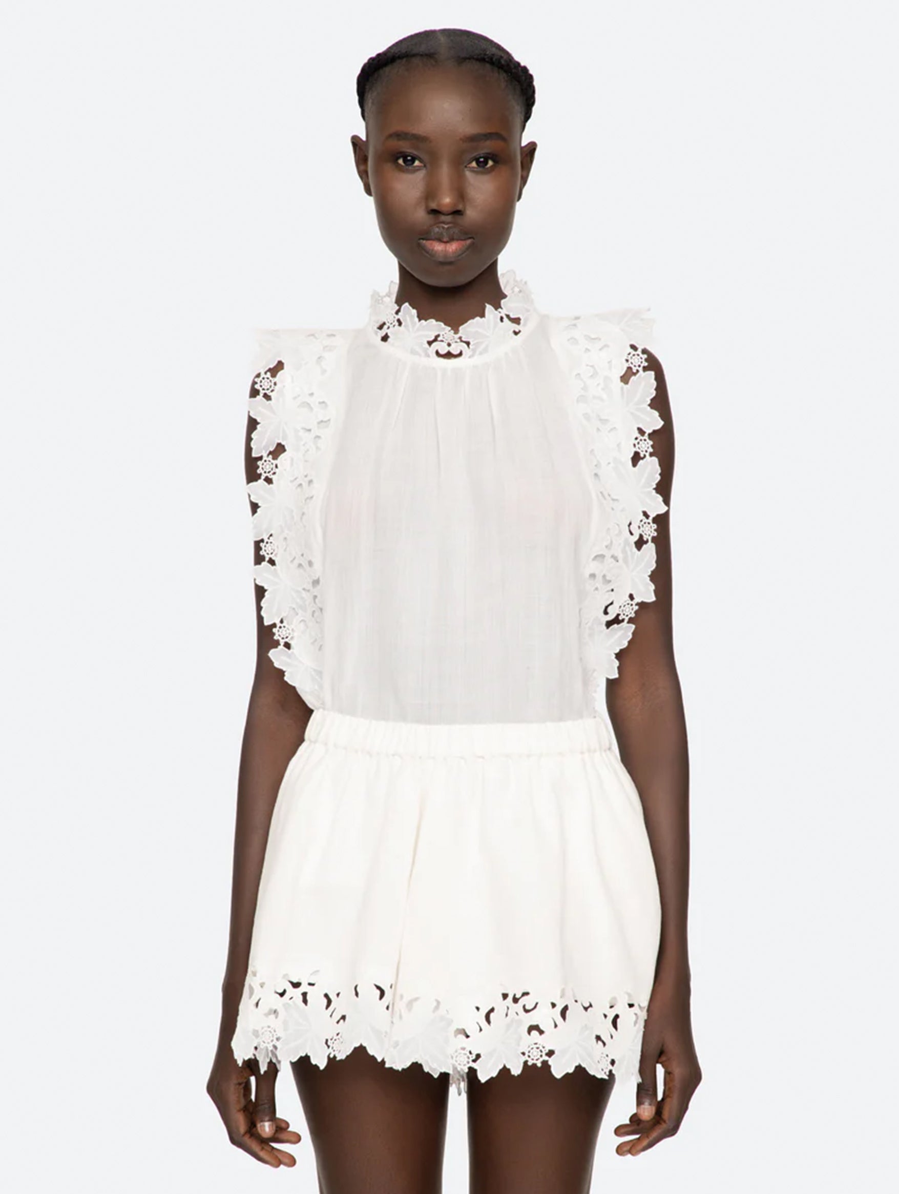 Eleannora Shorts in White