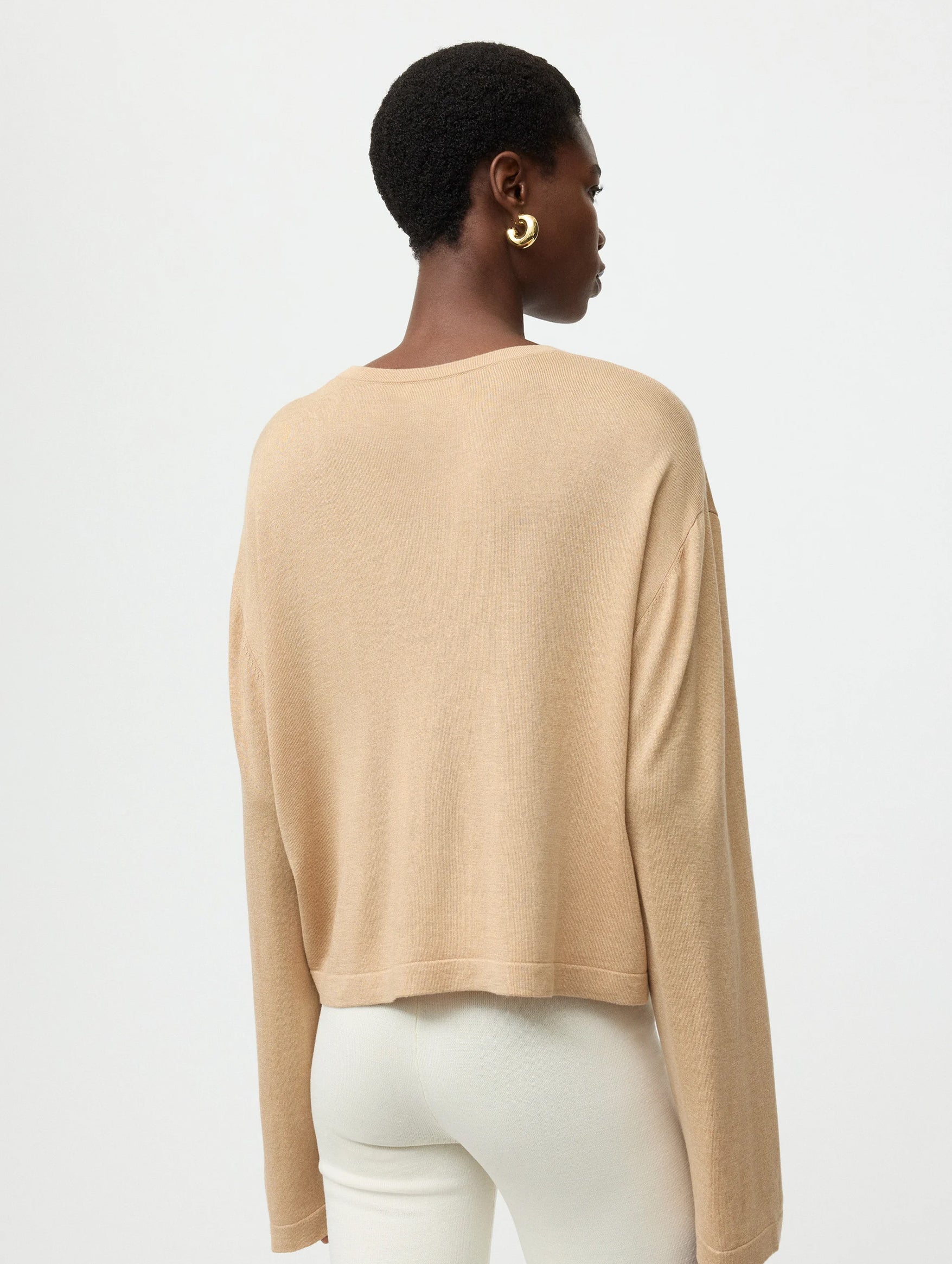 Fine Knit Cashmere Crewneck in Camel
