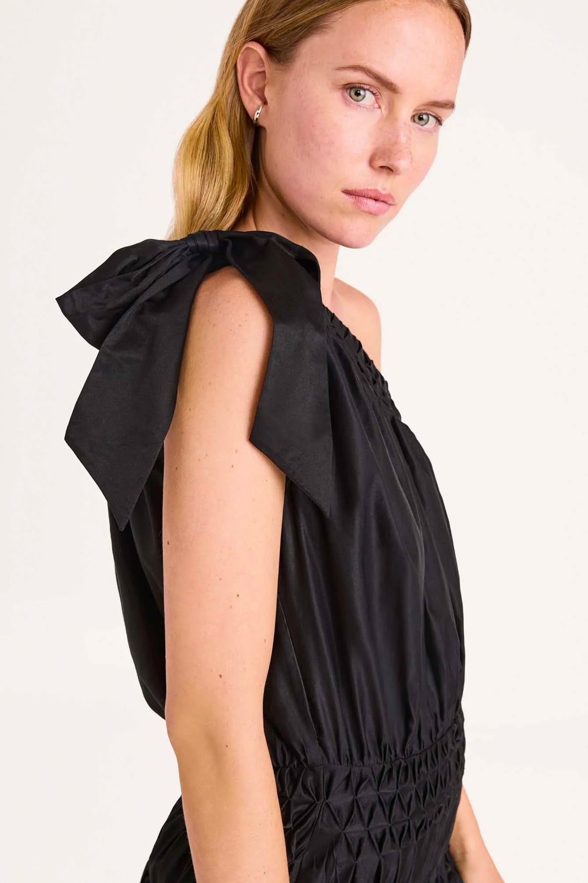 Fleur Asymmetric Dress in Black