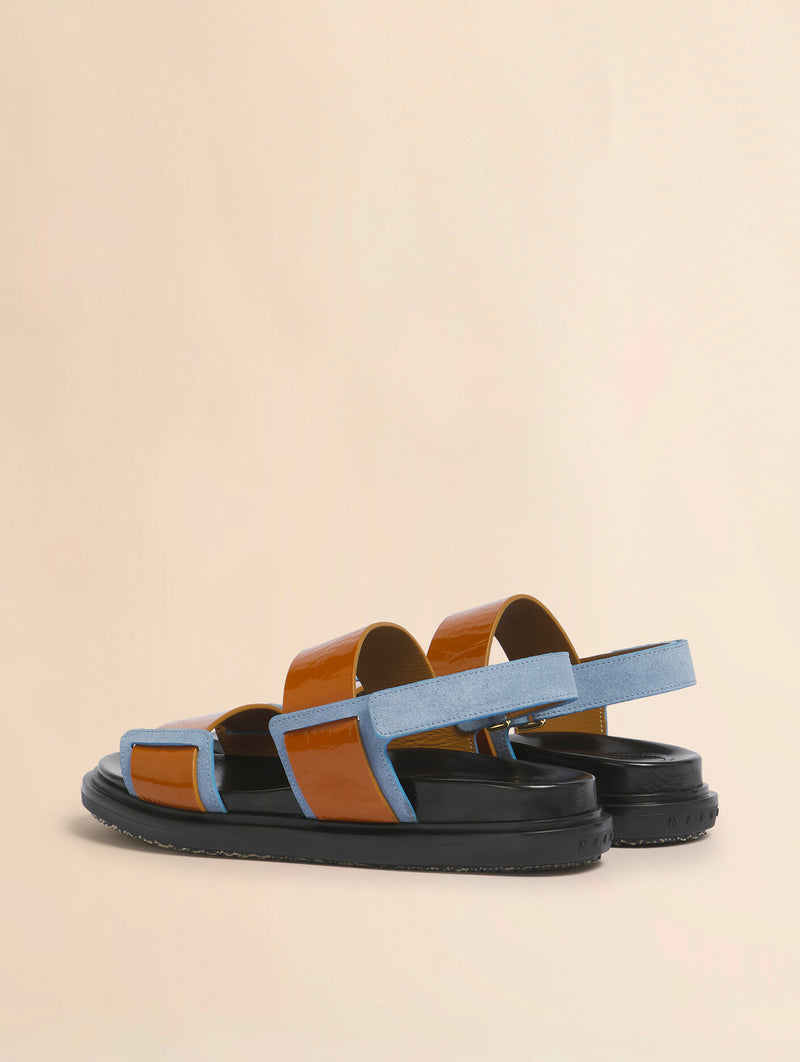 Fussbett Double-Strap Sandal in Light Brown and Blue
