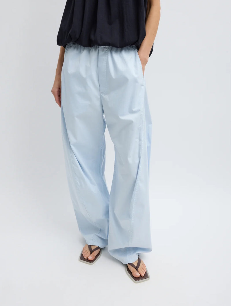 Garment Dyed Silky Cotton Winslow Pull On Pant in Pale Blue (Short)