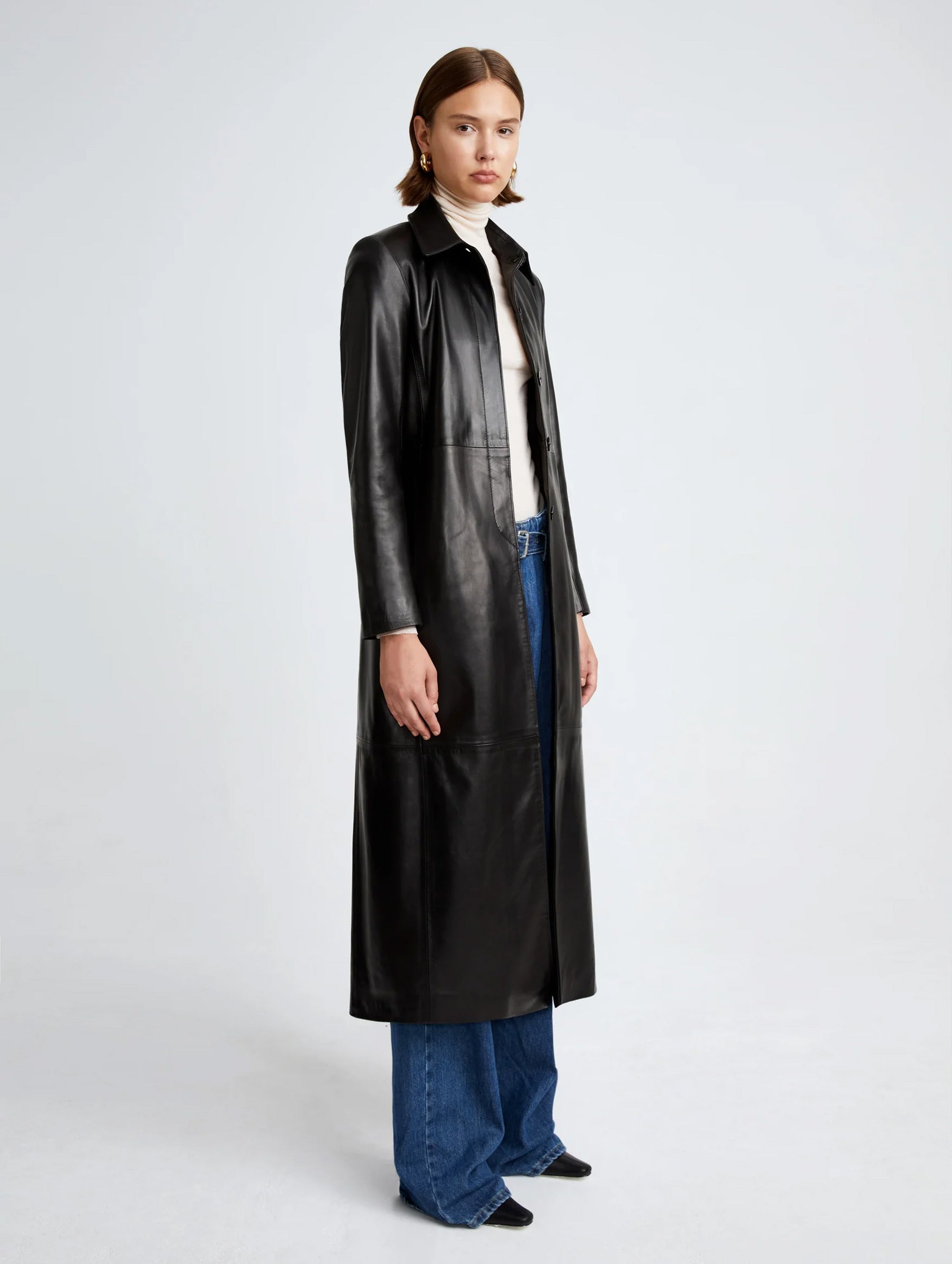 Gotham Sleek Leather Coat in Black