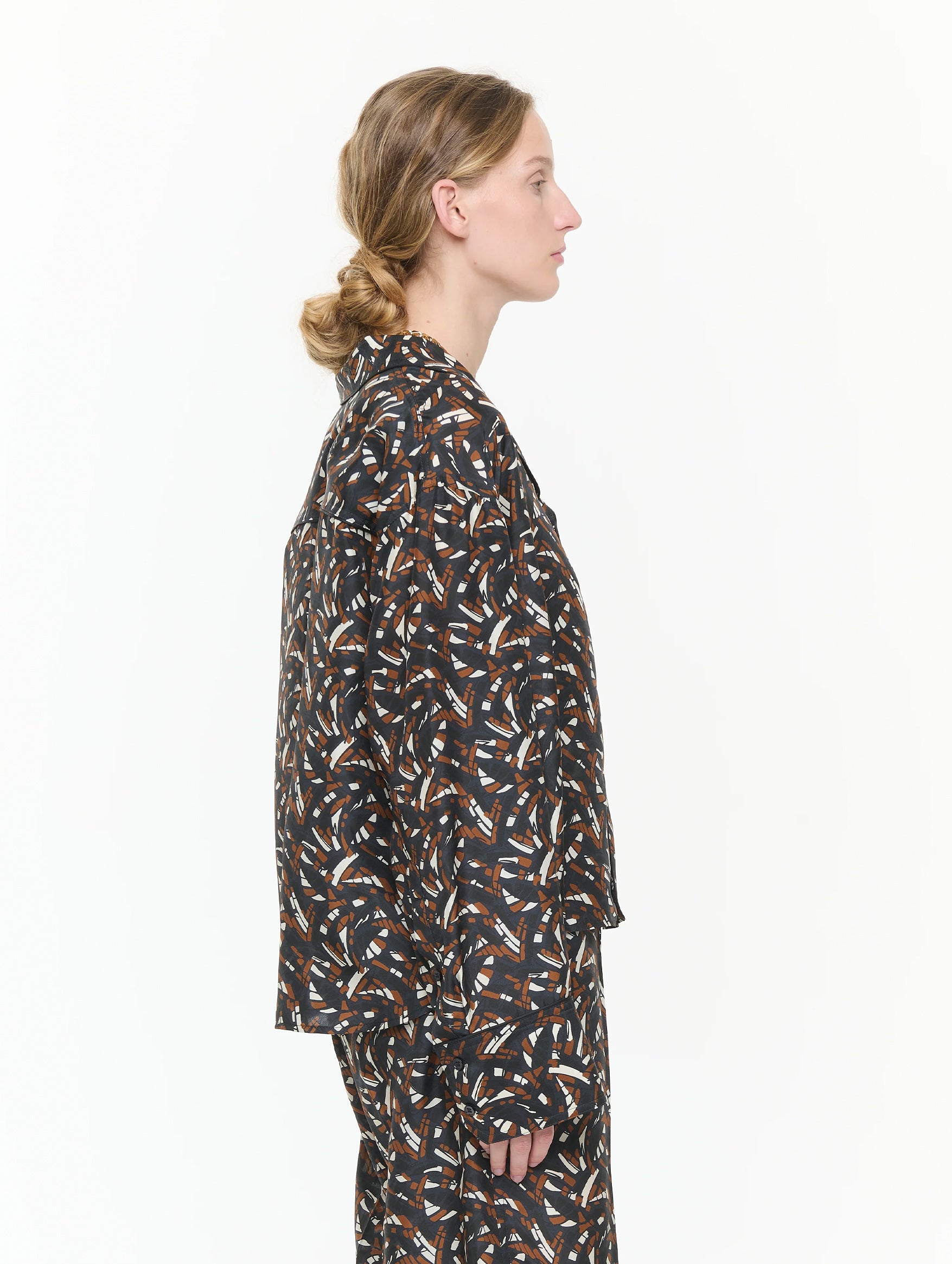 Haboutai Silk Shirt in Brown Fantasy