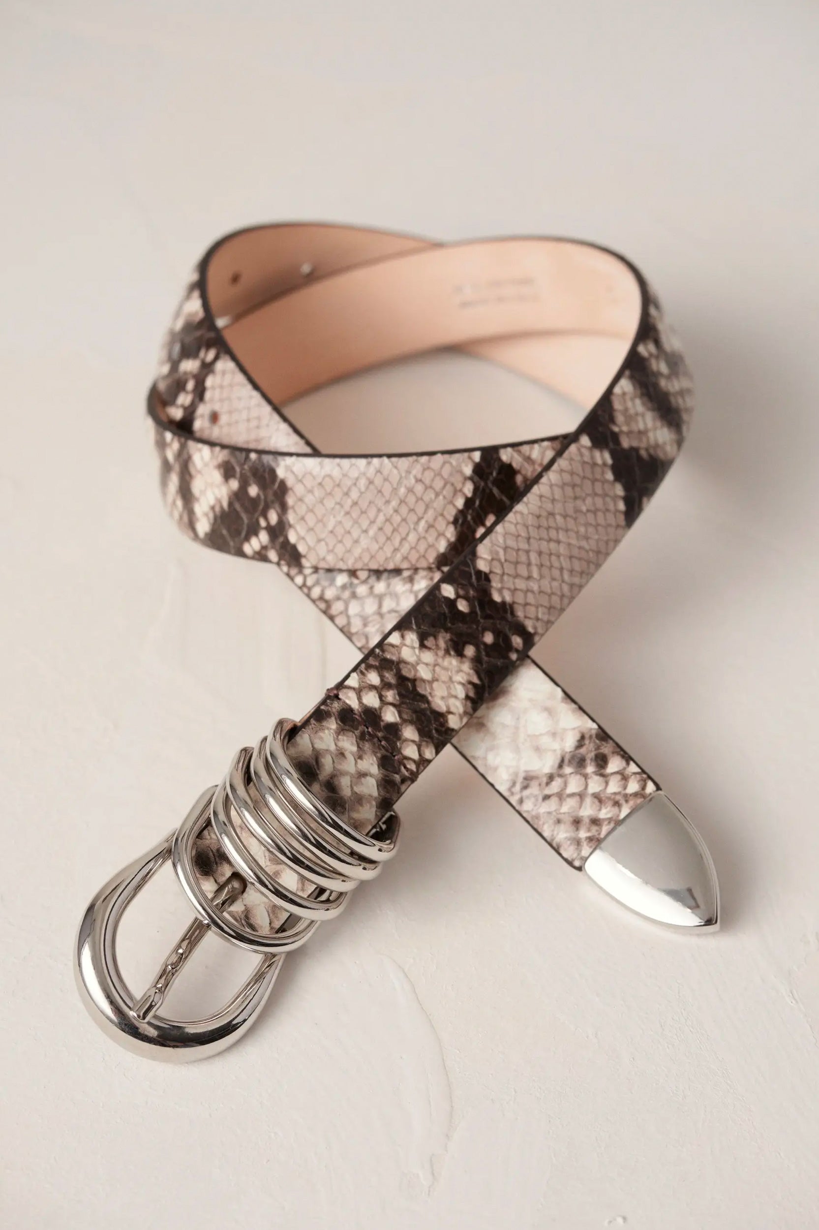 Hollyhock Snake Belt in Beige & Silver