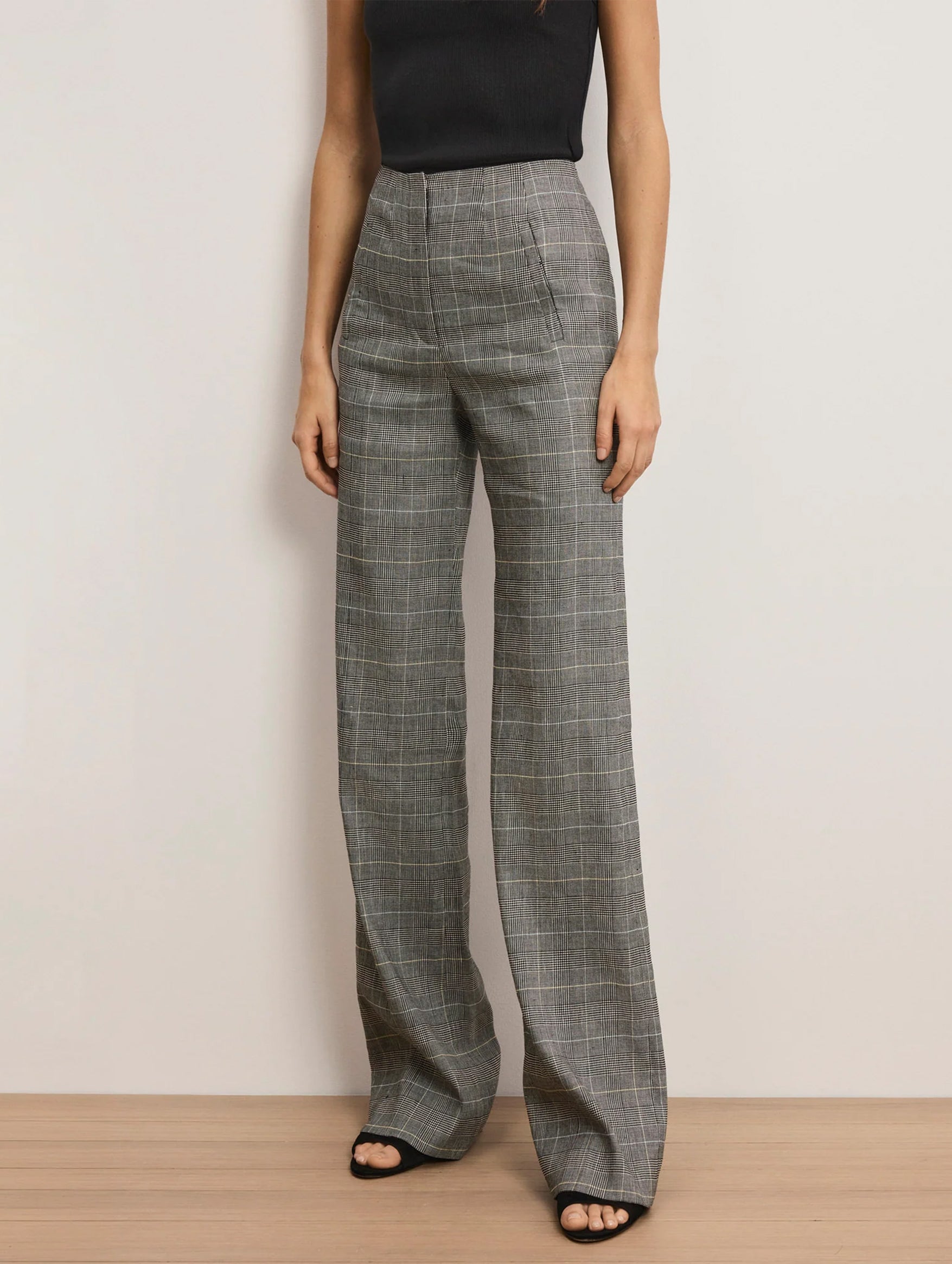 Jude Pant in Black Multi