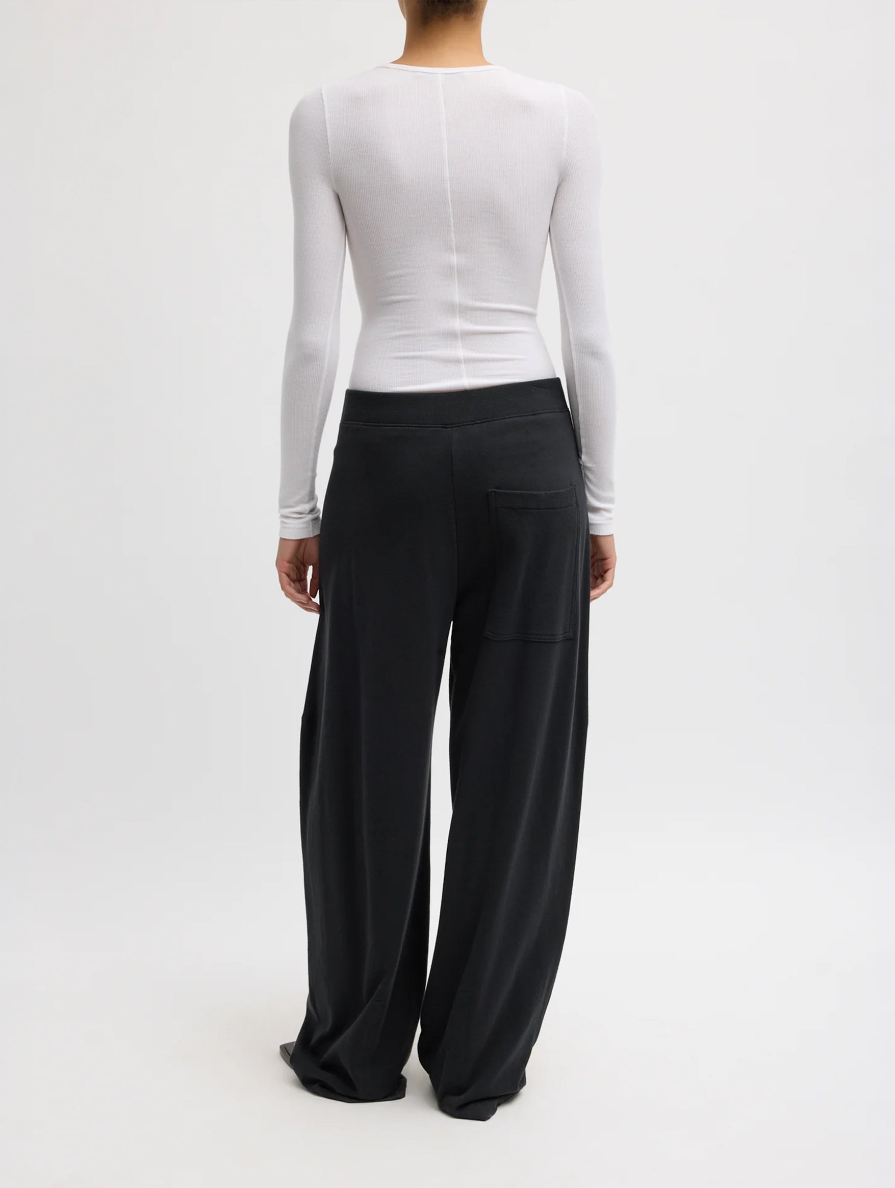 Light Weight Sweatshirting Winslow Pant Regular in Black