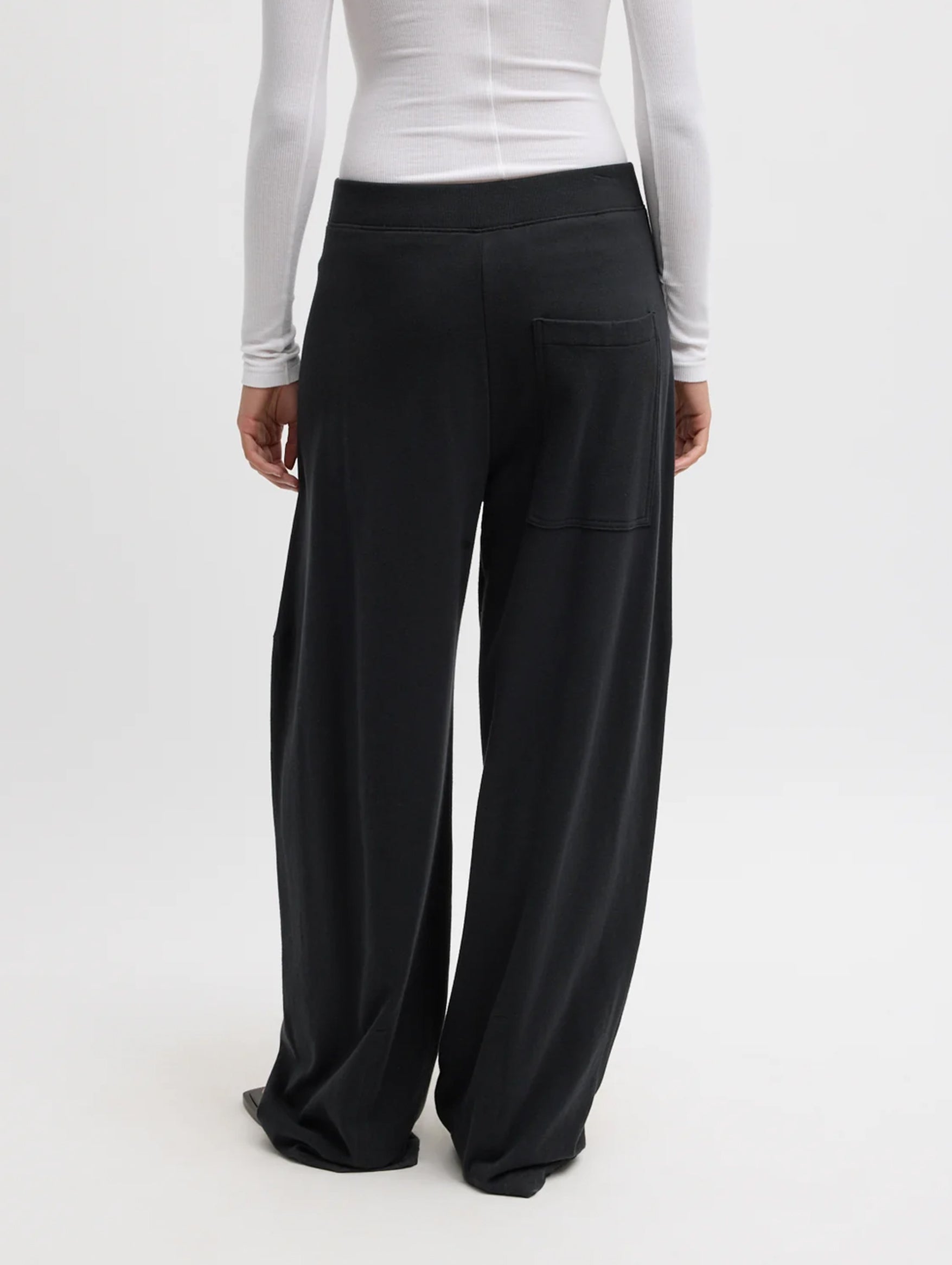 Light Weight Sweatshirting Winslow Pant Regular in Black