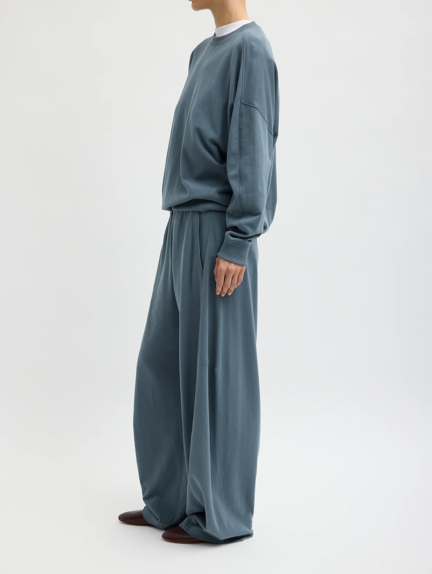 Light Weight Sweatshirting Winslow Pant Short in Blue Grey