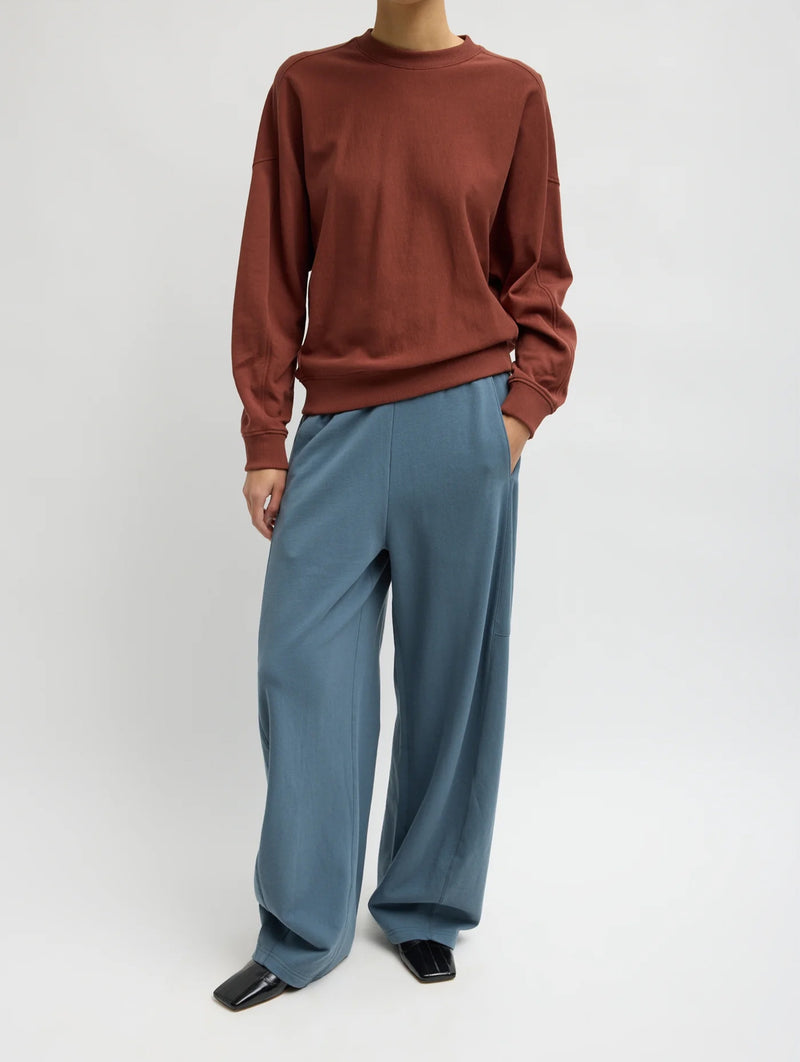 Light Weight Sweatshirting Winslow Pant Regular in Blue Grey