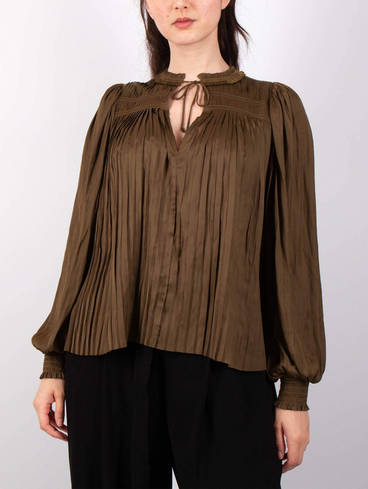 Leah Blouse in Olive