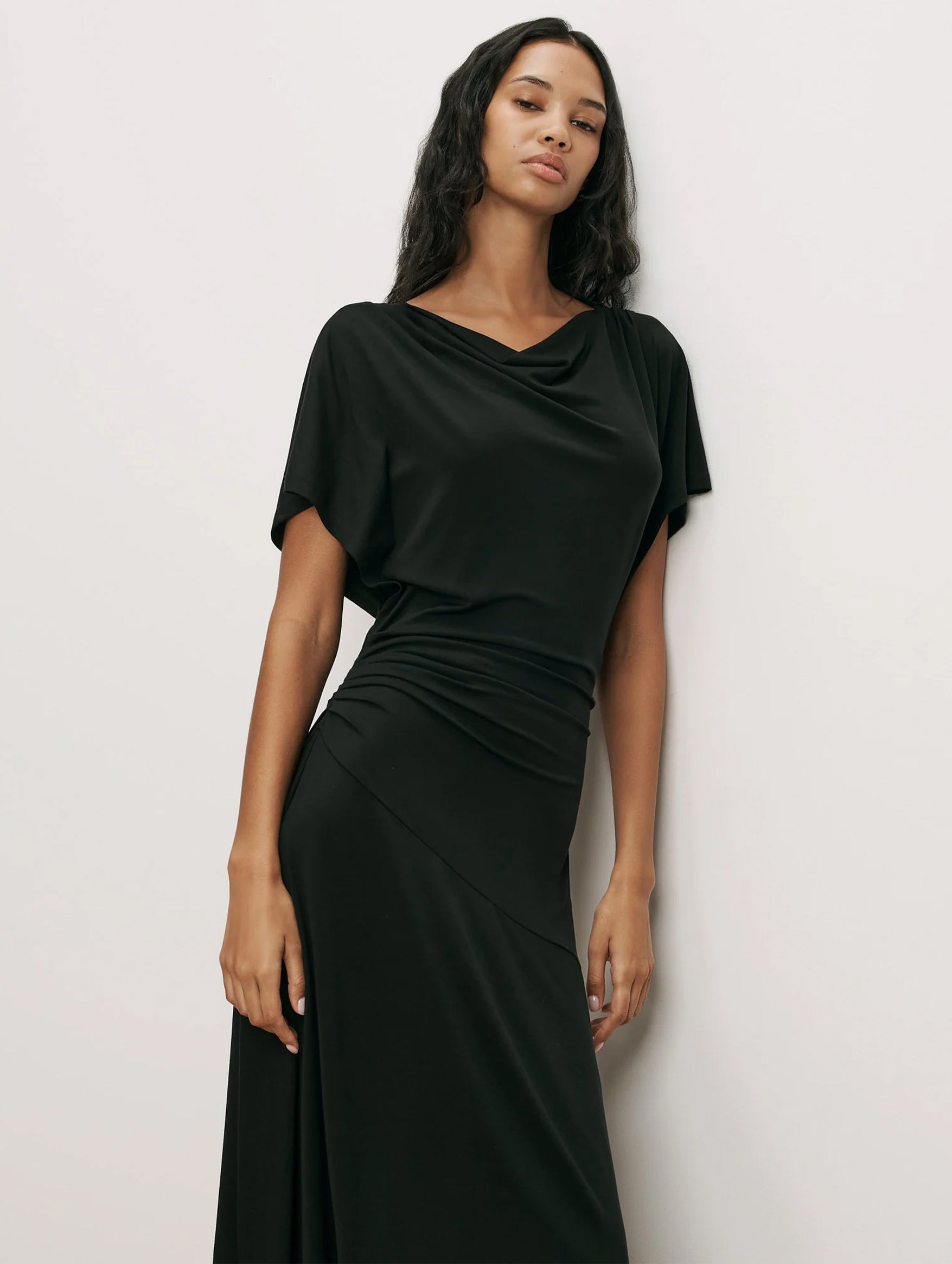 Lila Ruched Midi Dress in Black