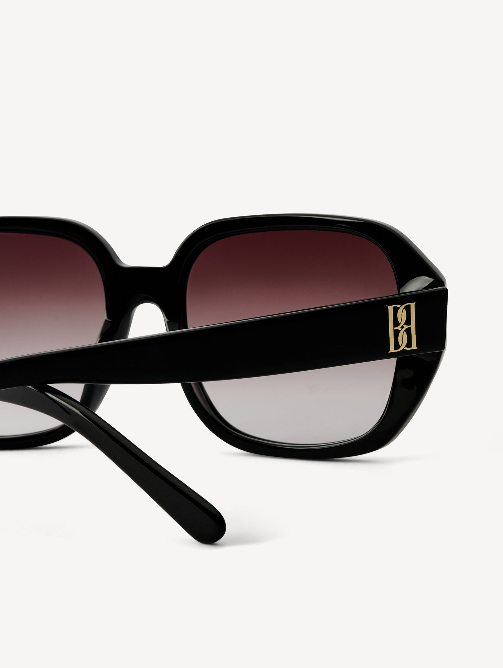 Milla Sunglasses in Black