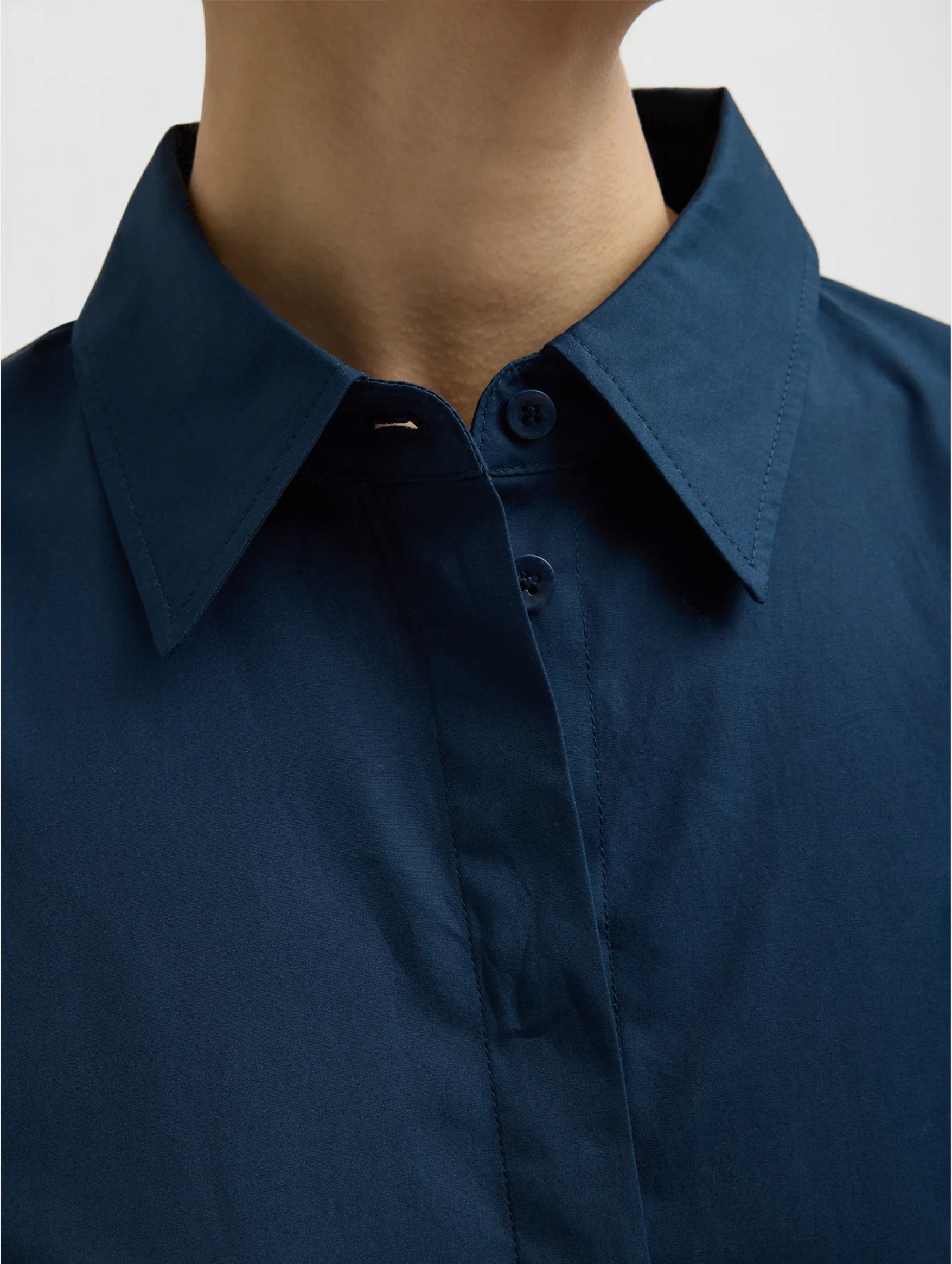 New Shirting Gabe Oversized Shirt in Navy