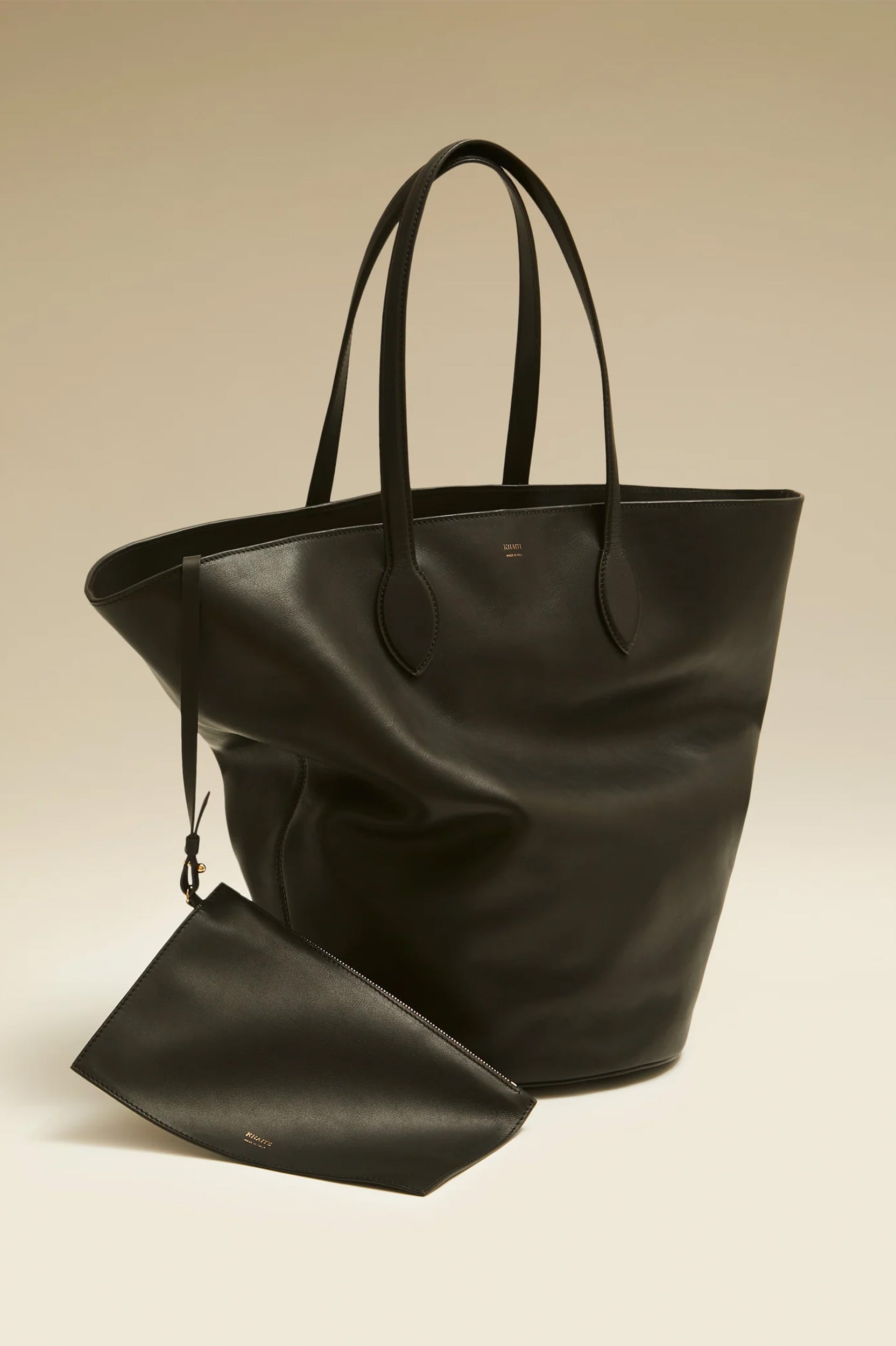 Osa Circle Tote Medium in Black