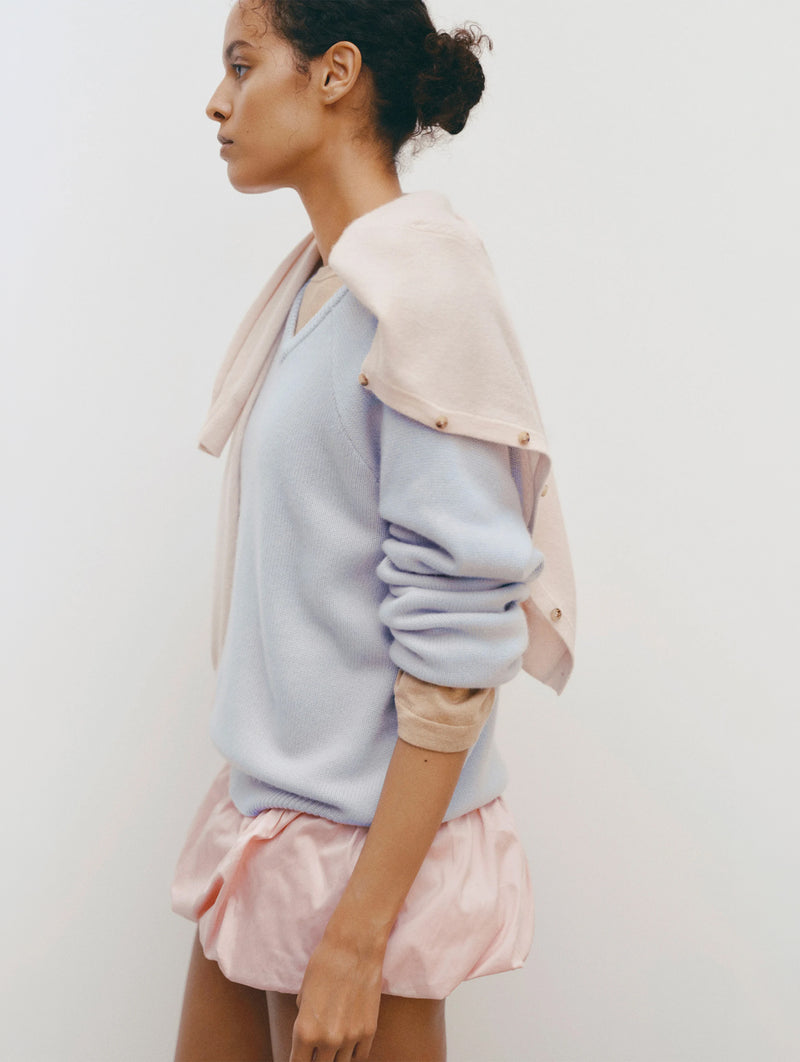 Oversized V-Neck in Ice Blue