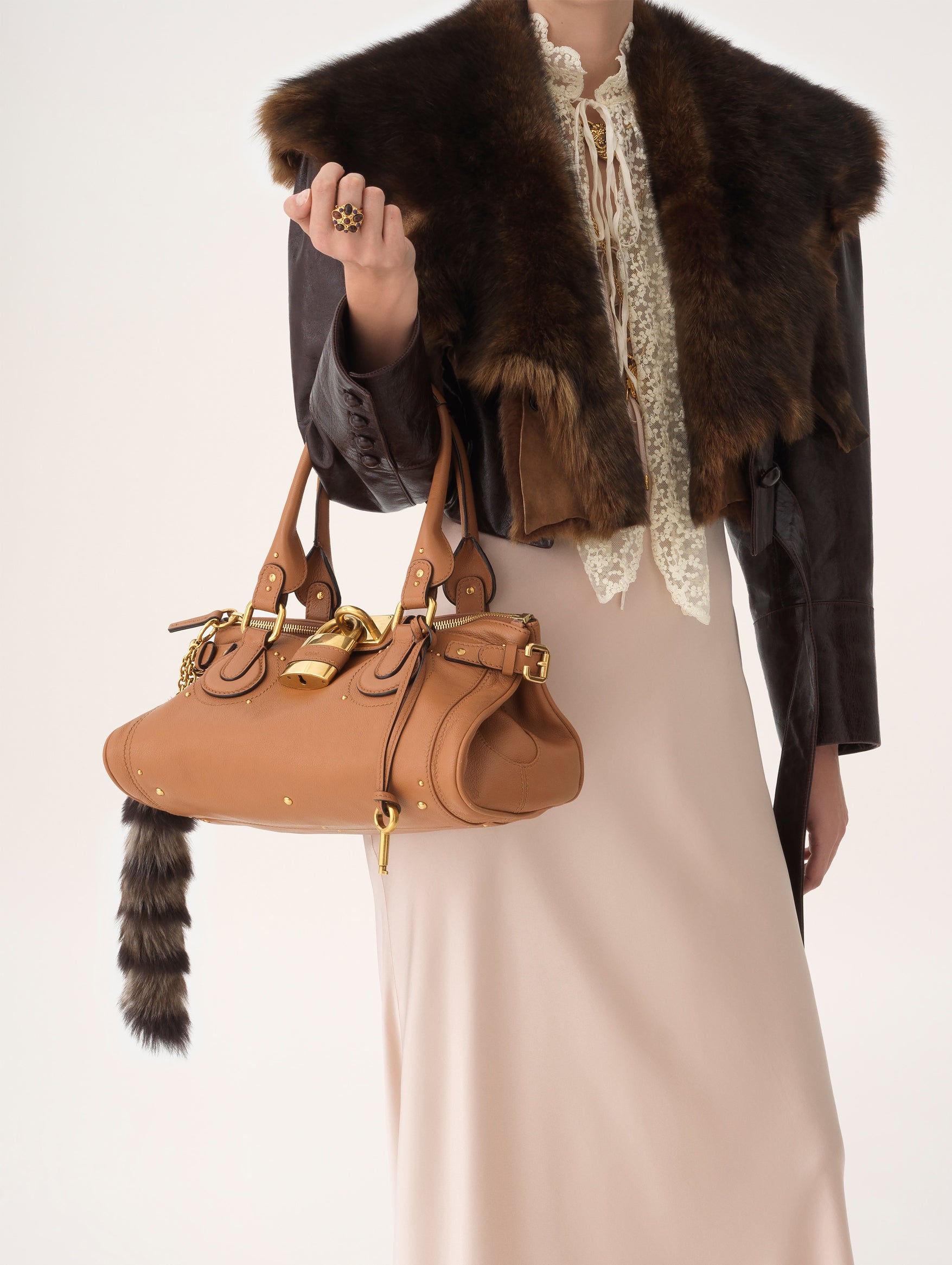 Paddington Shoulder Bag in Mustang Brown