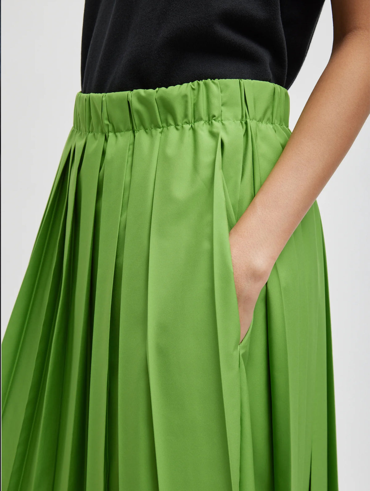 Nylon Pleated Skirt in Lime