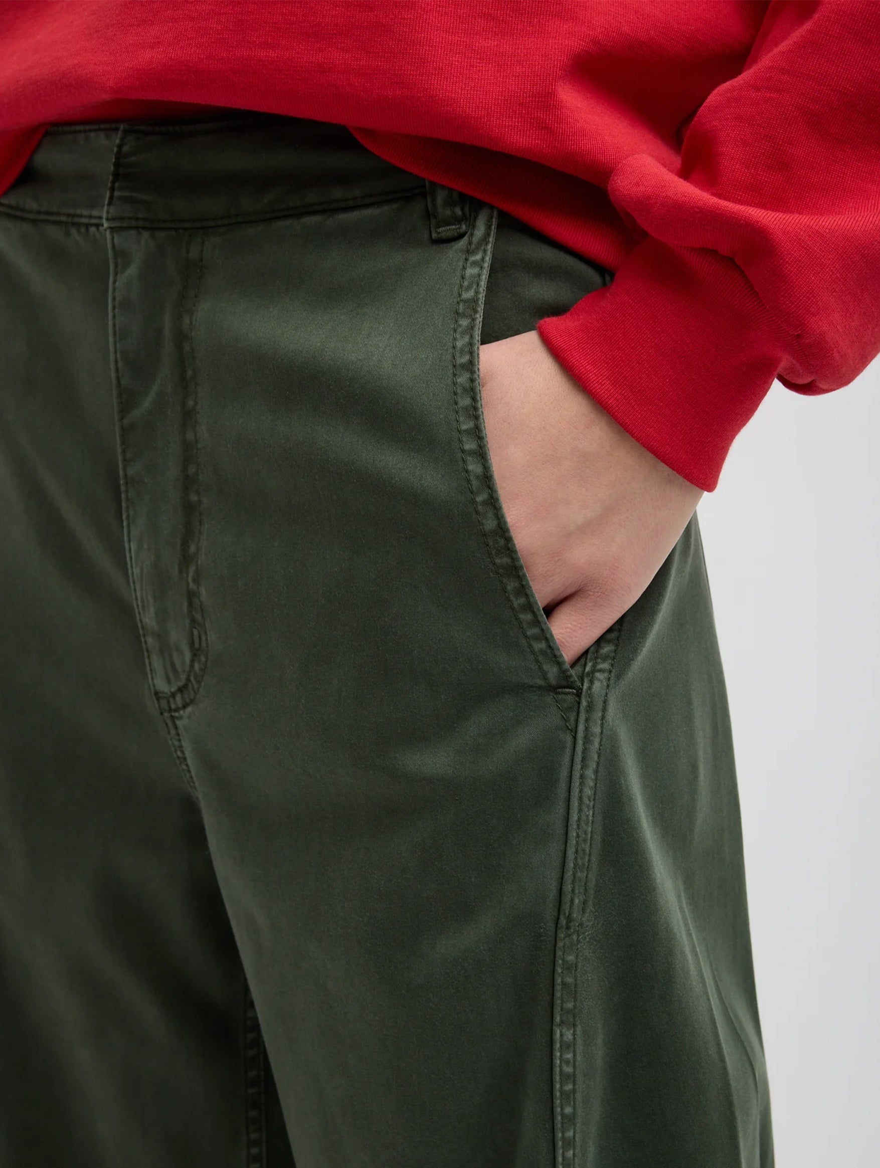 Reactive Garment Dyed Stretch Twill Sid Pant (Regular) in Army Green