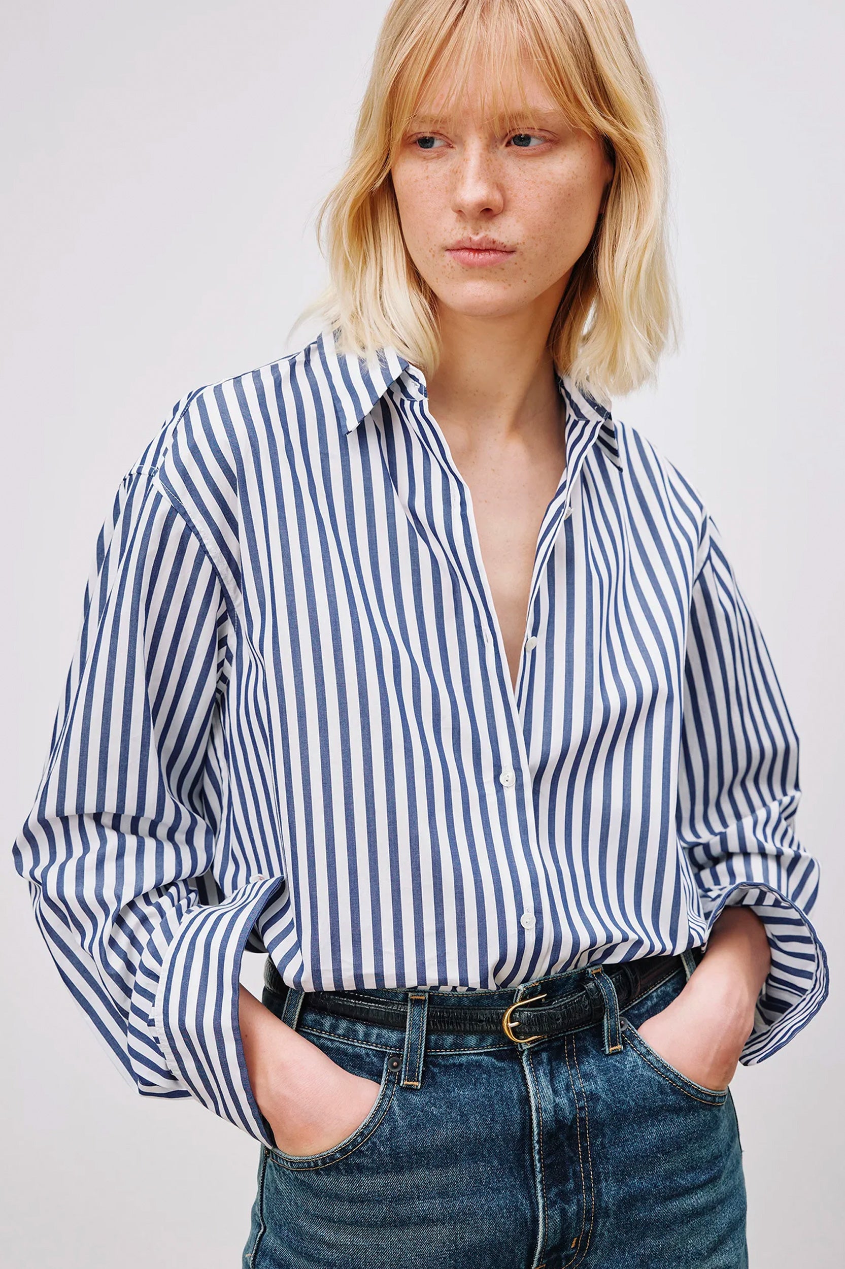 Yorke Shirt in Dark Navy Stripe