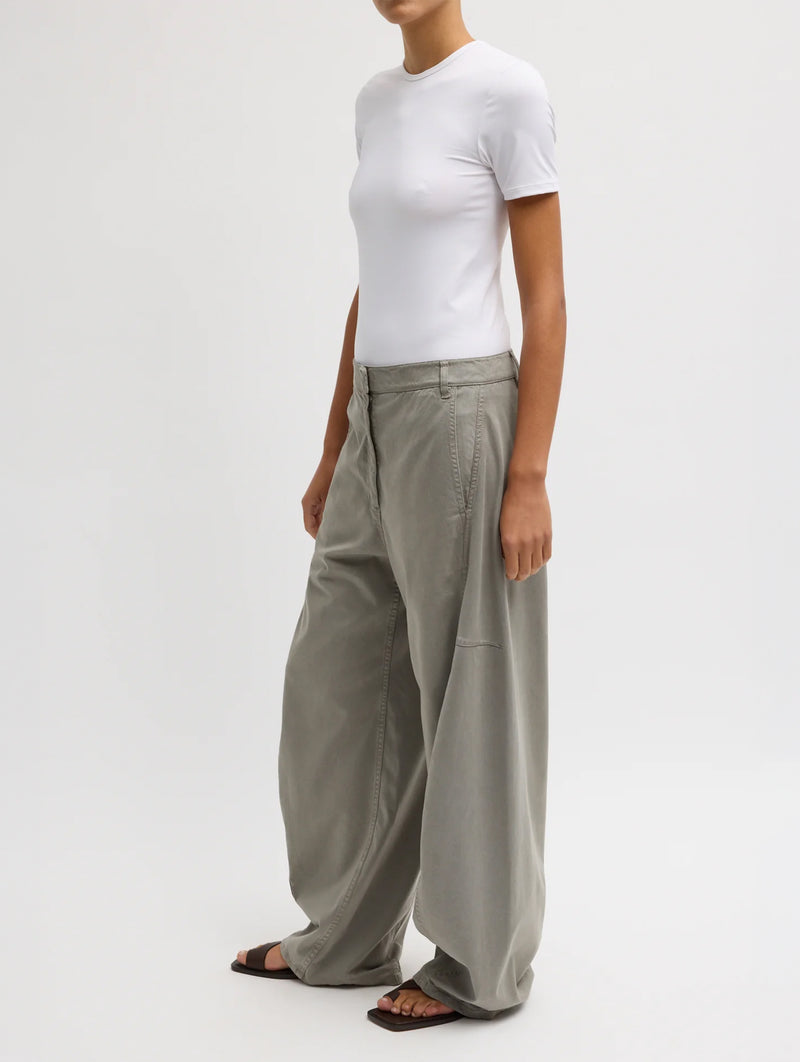 Reactive Garment Dyed Stretch Twill Sid Pant in Pewter (Short)