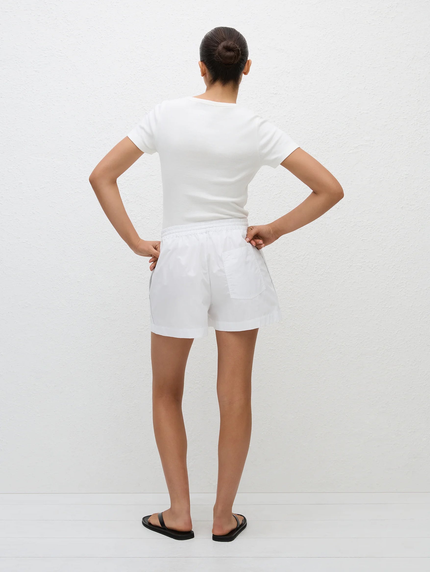 Relaxed Cotton Short in White