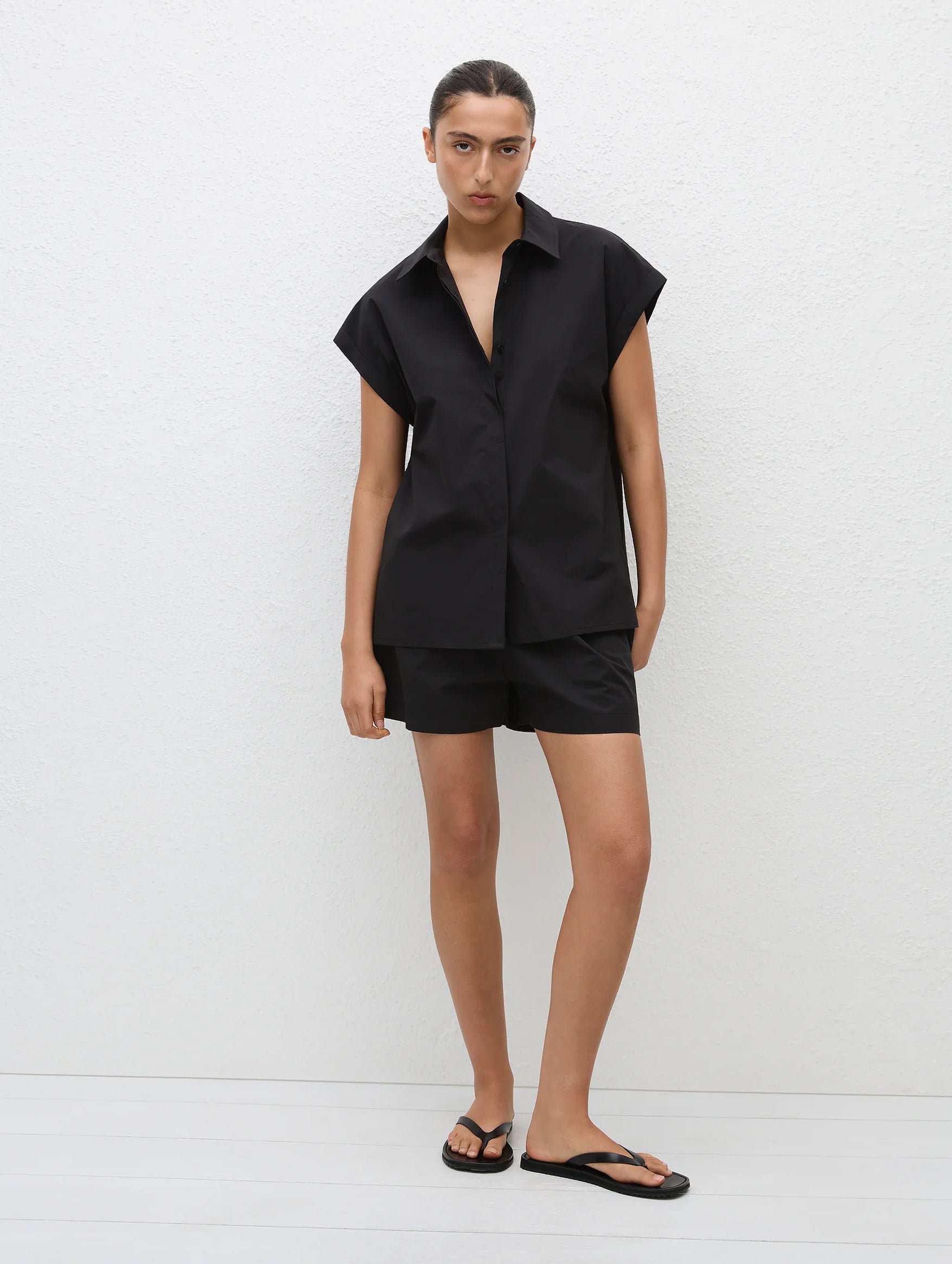 Relaxed Sleeveless Shirt in Black