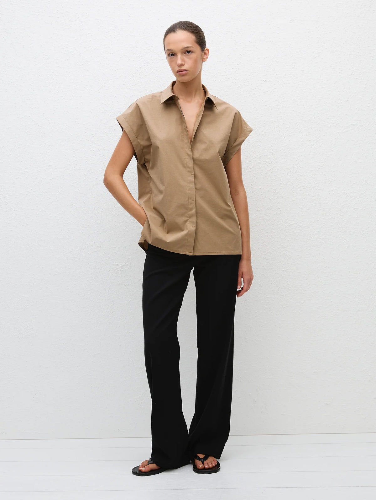 Relaxed Sleeveless Shirt in Stone