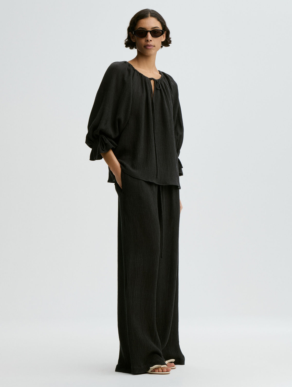 Rose Weave Blouse in Black